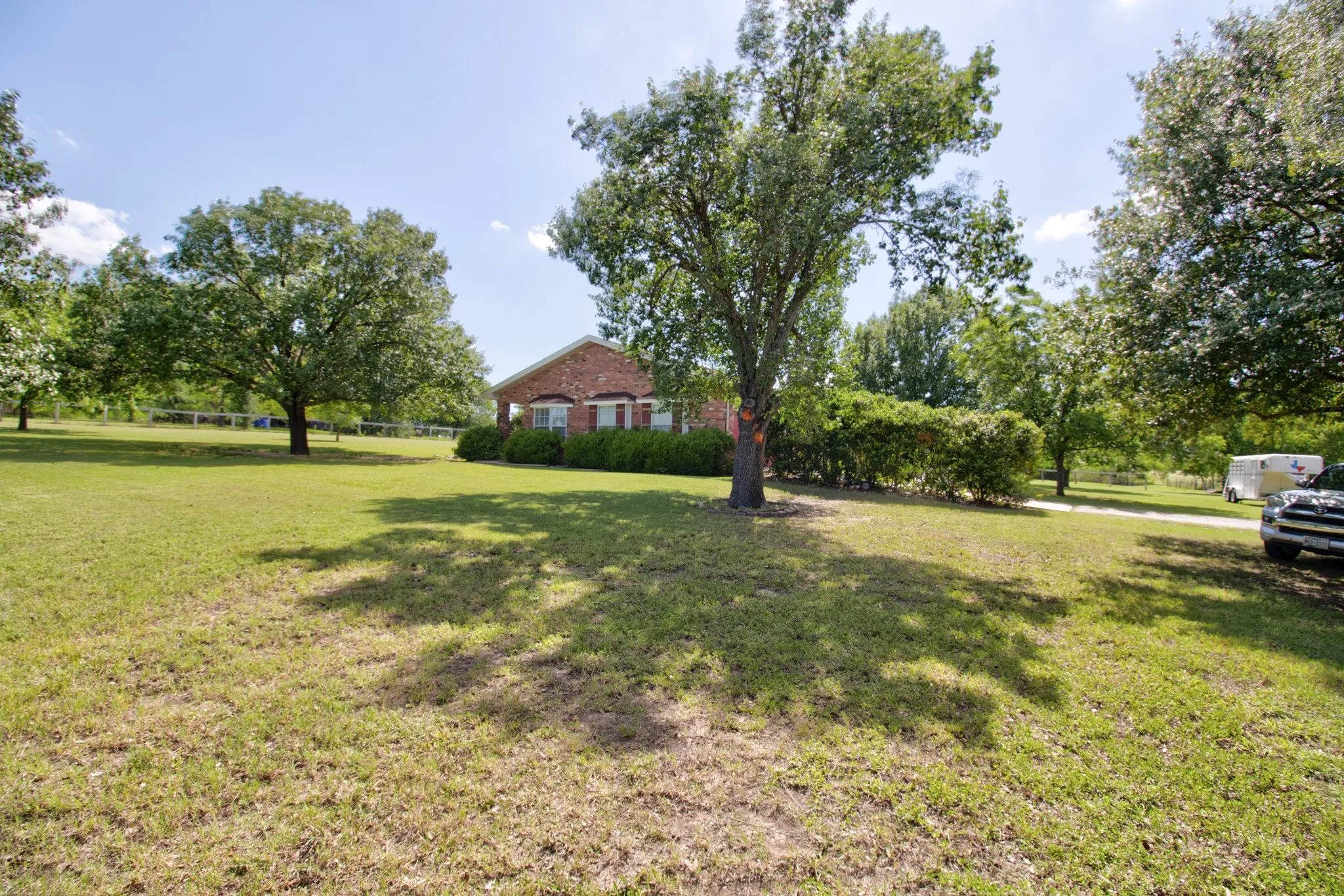 Single Family Residence For Sale in Denton County , 21921 Quail Run Road, Sanger, Texas 76266, 3 Bedroom, 2 Bathroom, 2 Garage spaces, 1,743 Sqft, built in 1986, mls#21300478, Real Estate Agent in Sanger, Homes For Sale in Denton county, Homes For Sale in Sanger, Realtor in Sanger Texas, Real Estate Brokerage Independent Realty Texas, Luminita Cordes Realtor