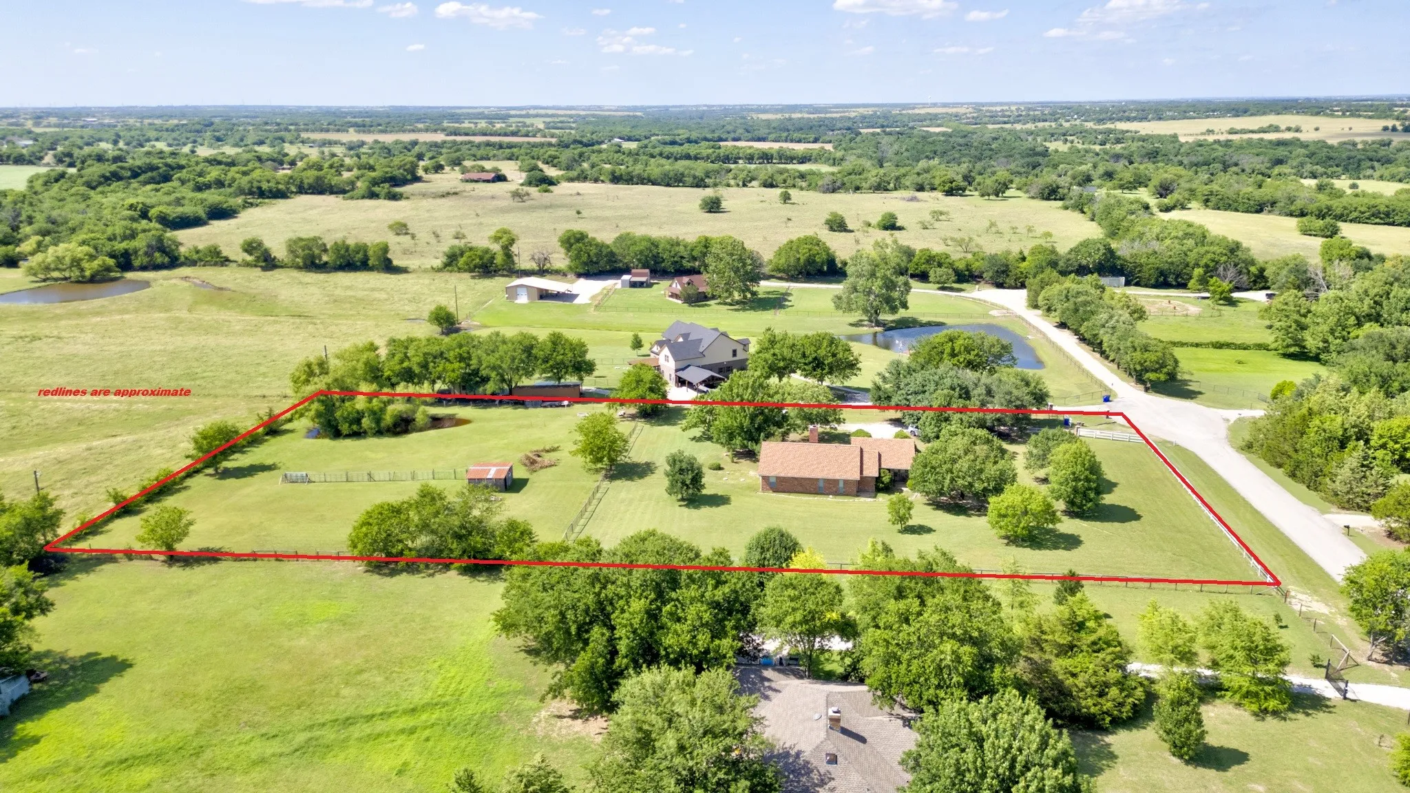 Single Family Residence For Sale in Denton County , 21921 Quail Run Road, Sanger, Texas 76266, 3 Bedroom, 2 Bathroom, 2 Garage spaces, 1,743 Sqft, built in 1986, mls#21300478, Real Estate Agent in Sanger, Homes For Sale in Denton county, Homes For Sale in Sanger, Realtor in Sanger Texas, Real Estate Brokerage Independent Realty Texas, Luminita Cordes Realtor