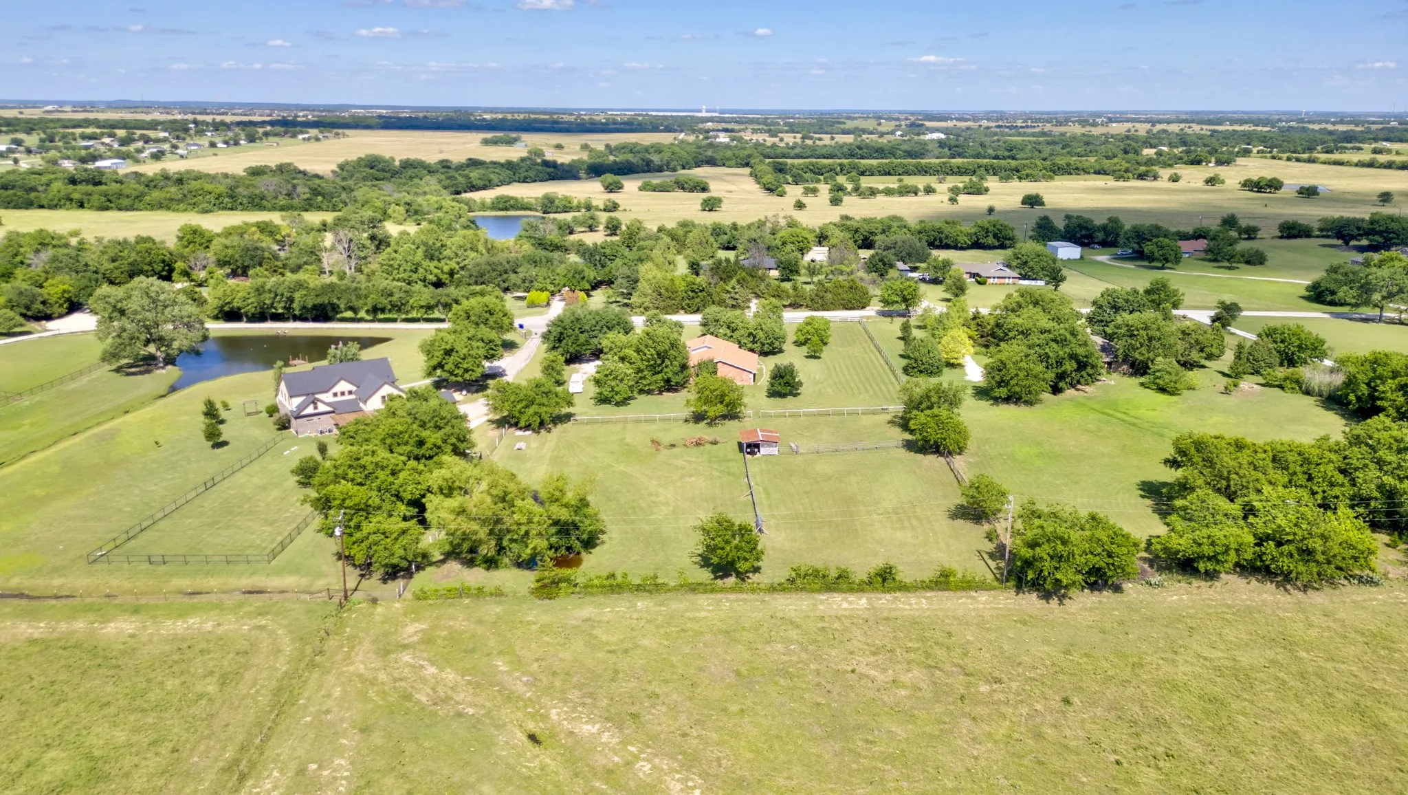 Single Family Residence For Sale in Denton County , 21921 Quail Run Road, Sanger, Texas 76266, 3 Bedroom, 2 Bathroom, 2 Garage spaces, 1,743 Sqft, built in 1986, mls#21300478, Real Estate Agent in Sanger, Homes For Sale in Denton county, Homes For Sale in Sanger, Realtor in Sanger Texas, Real Estate Brokerage Independent Realty Texas, Luminita Cordes Realtor
