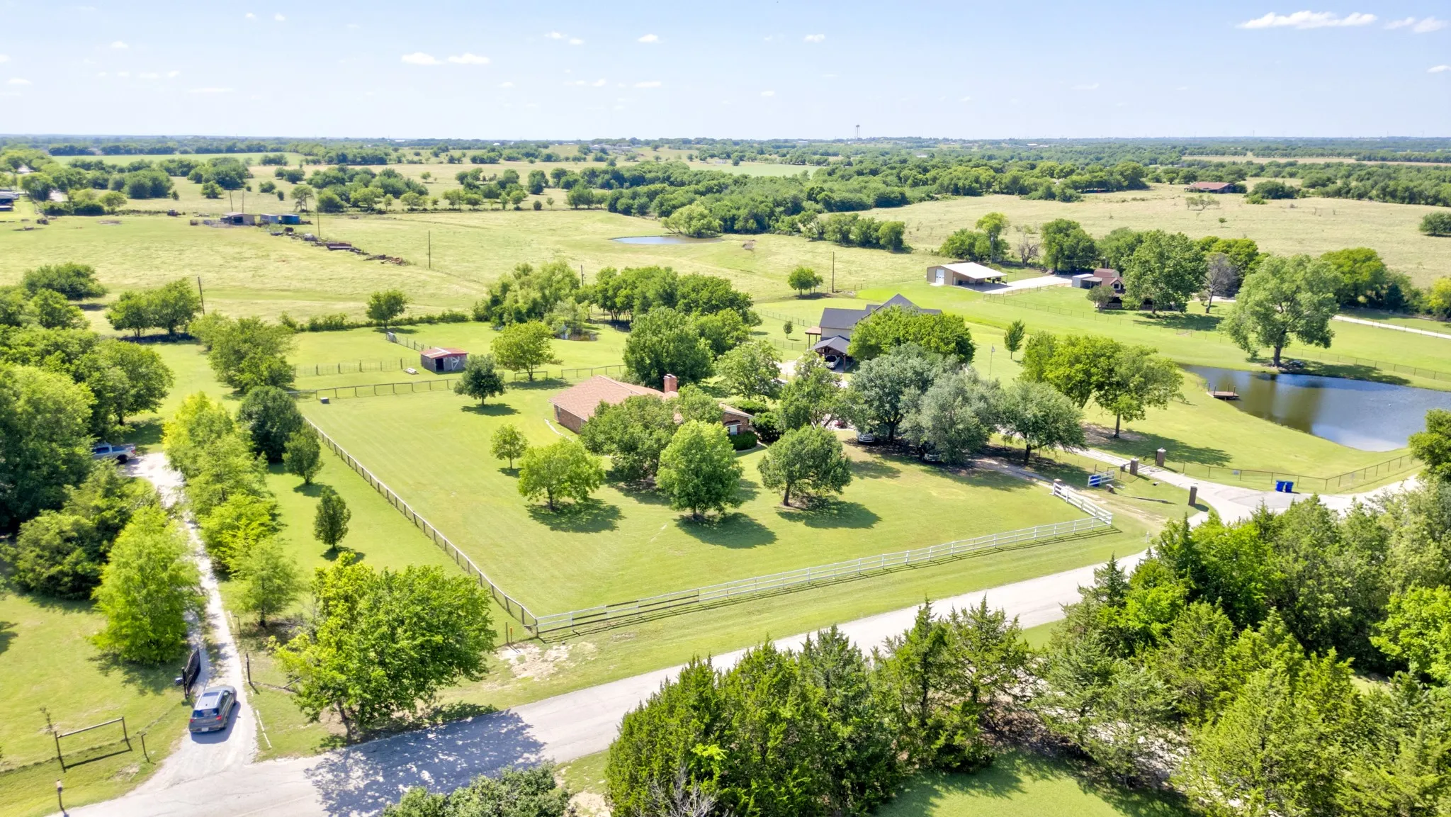 Single Family Residence For Sale in Denton County , 21921 Quail Run Road, Sanger, Texas 76266, 3 Bedroom, 2 Bathroom, 2 Garage spaces, 1,743 Sqft, built in 1986, mls#21300478, Real Estate Agent in Sanger, Homes For Sale in Denton county, Homes For Sale in Sanger, Realtor in Sanger Texas, Real Estate Brokerage Independent Realty Texas, Luminita Cordes Realtor