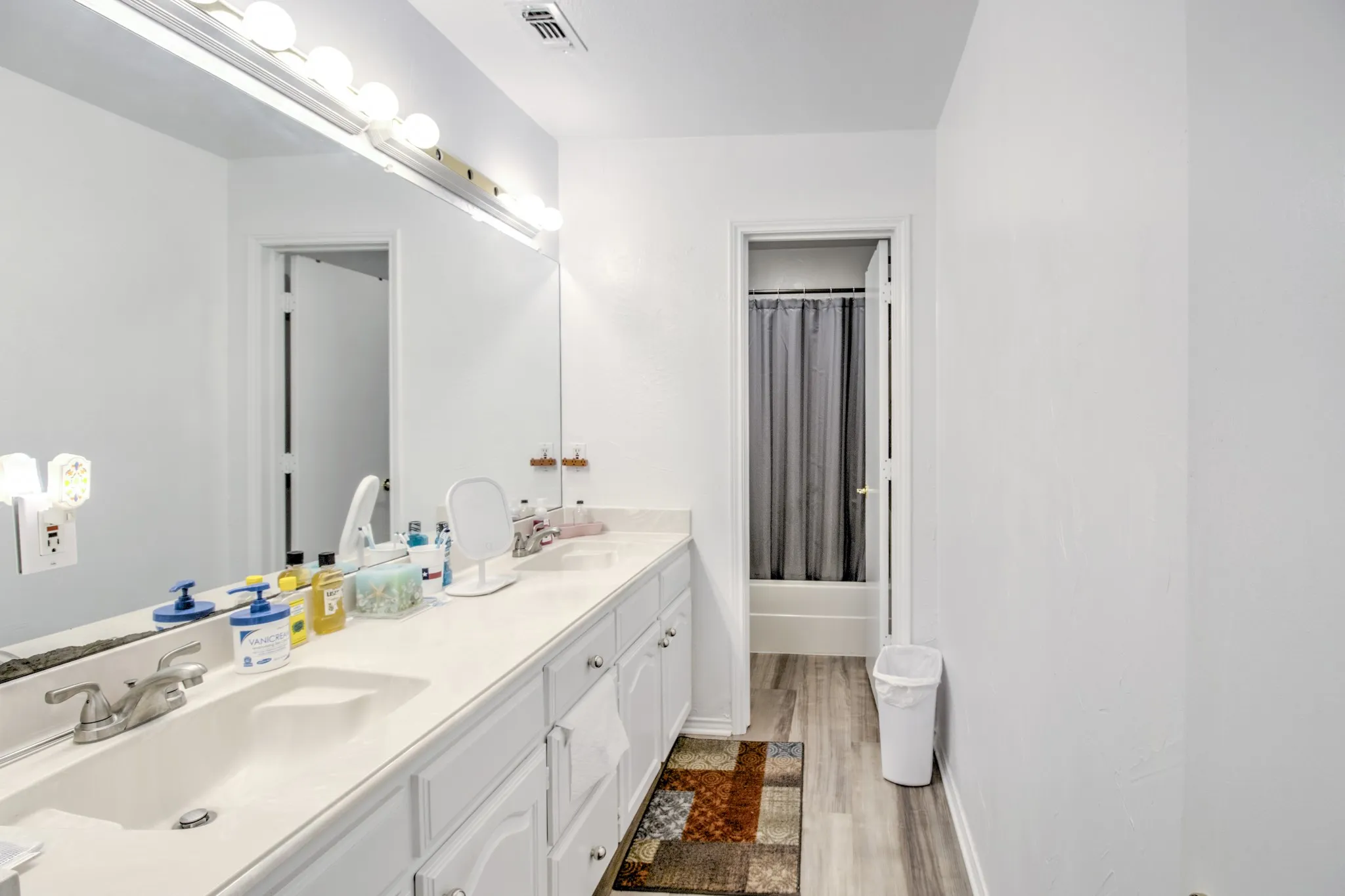 Single Family Residence For Sale in Denton County , 21921 Quail Run Road, Sanger, Texas 76266, 3 Bedroom, 2 Bathroom, 2 Garage spaces, 1,743 Sqft, built in 1986, mls#21300478, Real Estate Agent in Sanger, Homes For Sale in Denton county, Homes For Sale in Sanger, Realtor in Sanger Texas, Real Estate Brokerage Independent Realty Texas, Luminita Cordes Realtor