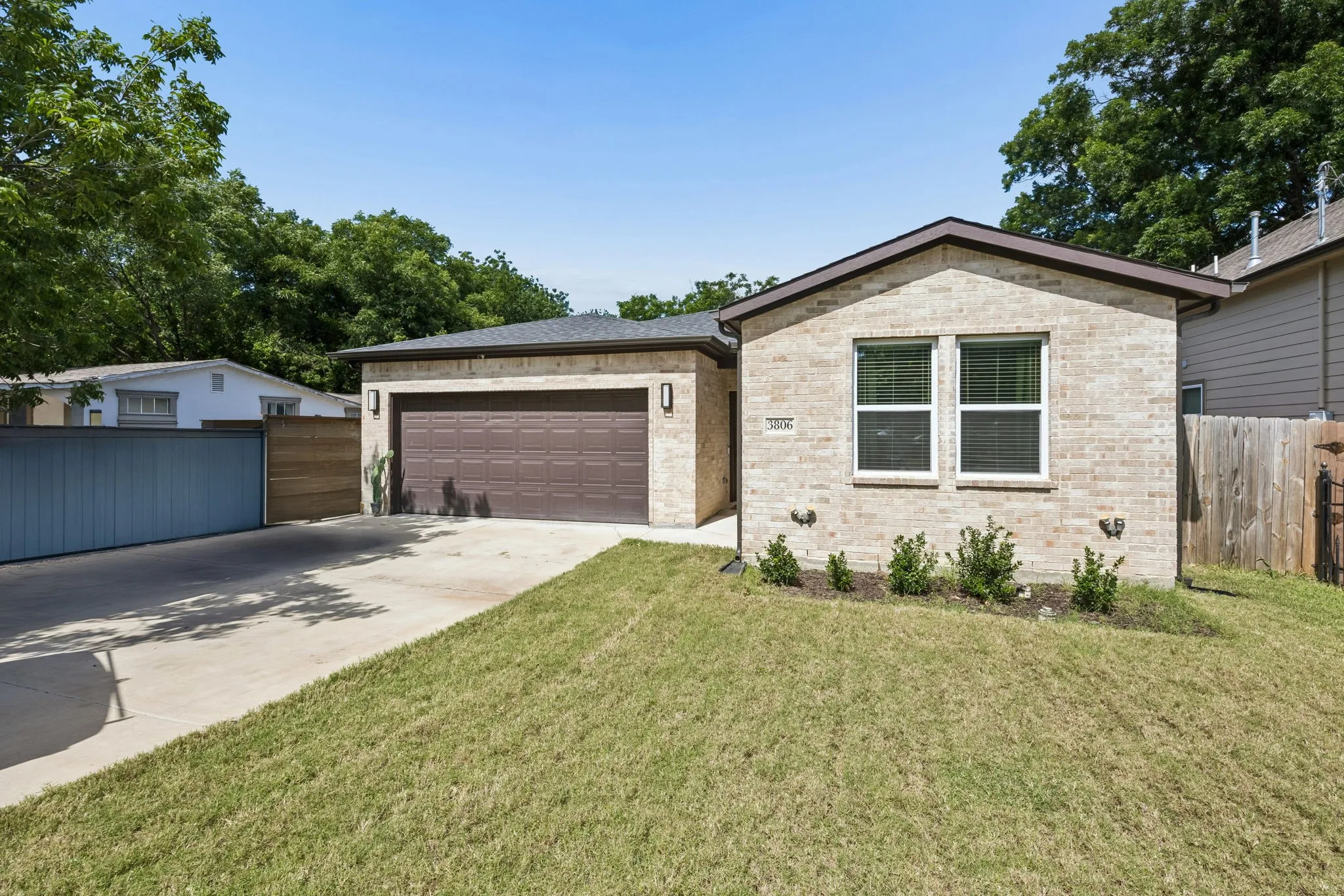 Single Family Residence For Sale in Dallas County , 3806 Vandervort Drive, Dallas, Texas 75216, 4 Bedroom, 3 Bathroom, 2 Garage spaces, 2,100 Sqft, built in 2024, mls#21299509, Real Estate Agent in Dallas, Homes For Sale in Dallas county, Homes For Sale in Dallas, Realtor in Dallas Texas, Real Estate Brokerage Independent Realty Texas, Luminita Cordes Realtor