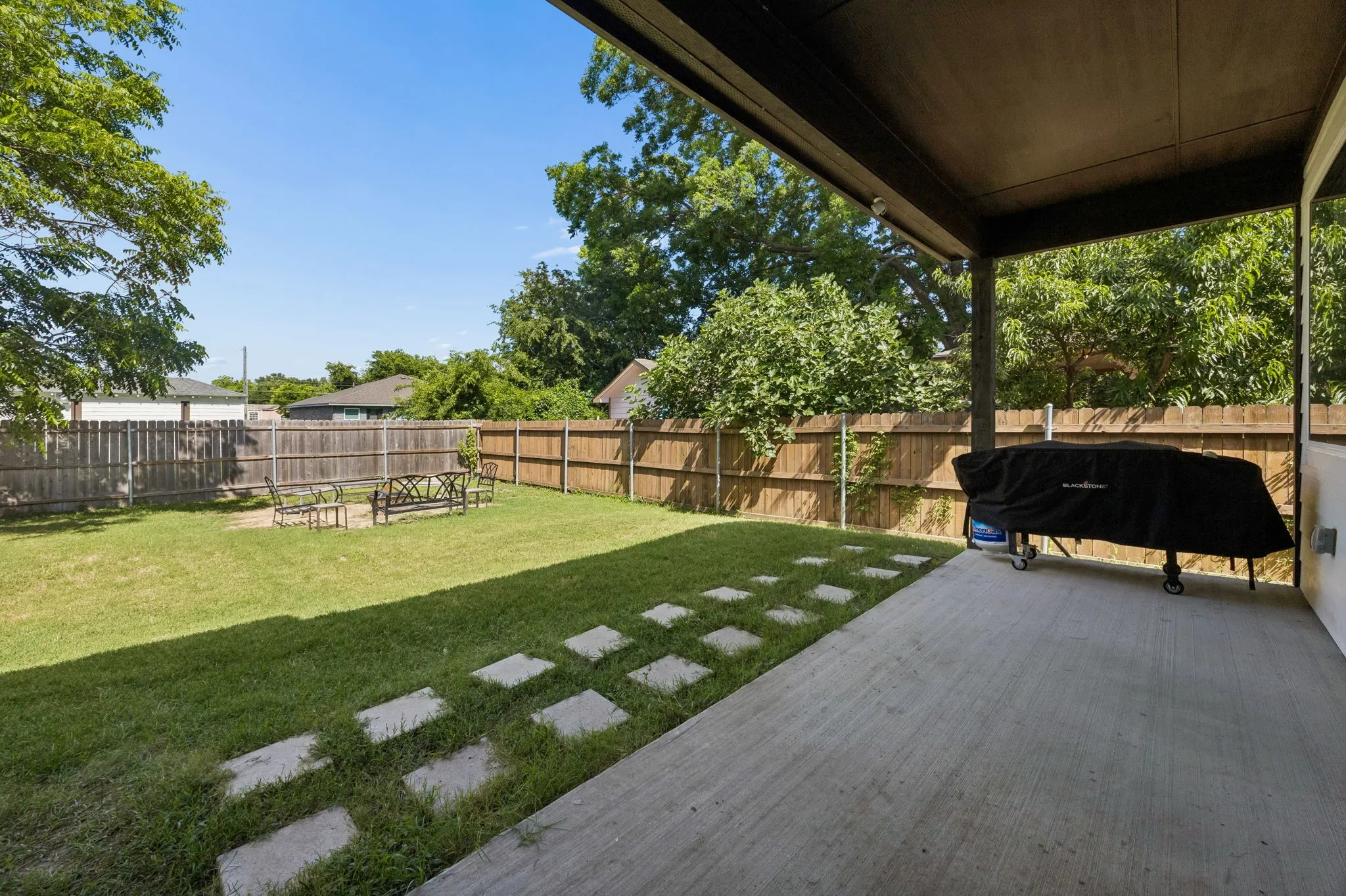 Single Family Residence For Sale in Dallas County , 3806 Vandervort Drive, Dallas, Texas 75216, 4 Bedroom, 3 Bathroom, 2 Garage spaces, 2,100 Sqft, built in 2024, mls#21299509, Real Estate Agent in Dallas, Homes For Sale in Dallas county, Homes For Sale in Dallas, Realtor in Dallas Texas, Real Estate Brokerage Independent Realty Texas, Luminita Cordes Realtor