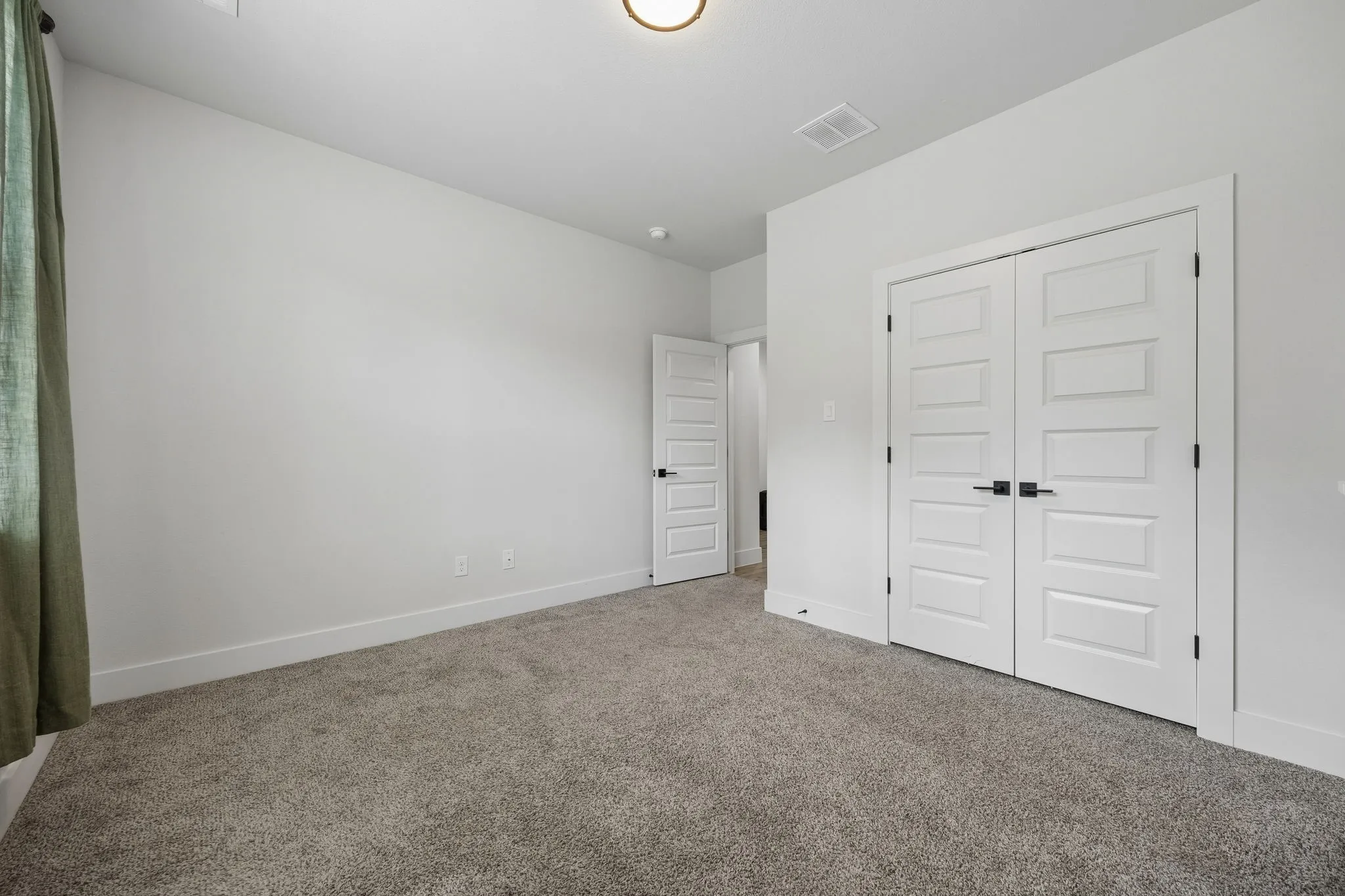 Single Family Residence For Sale in Dallas County , 3806 Vandervort Drive, Dallas, Texas 75216, 4 Bedroom, 3 Bathroom, 2 Garage spaces, 2,100 Sqft, built in 2024, mls#21299509, Real Estate Agent in Dallas, Homes For Sale in Dallas county, Homes For Sale in Dallas, Realtor in Dallas Texas, Real Estate Brokerage Independent Realty Texas, Luminita Cordes Realtor