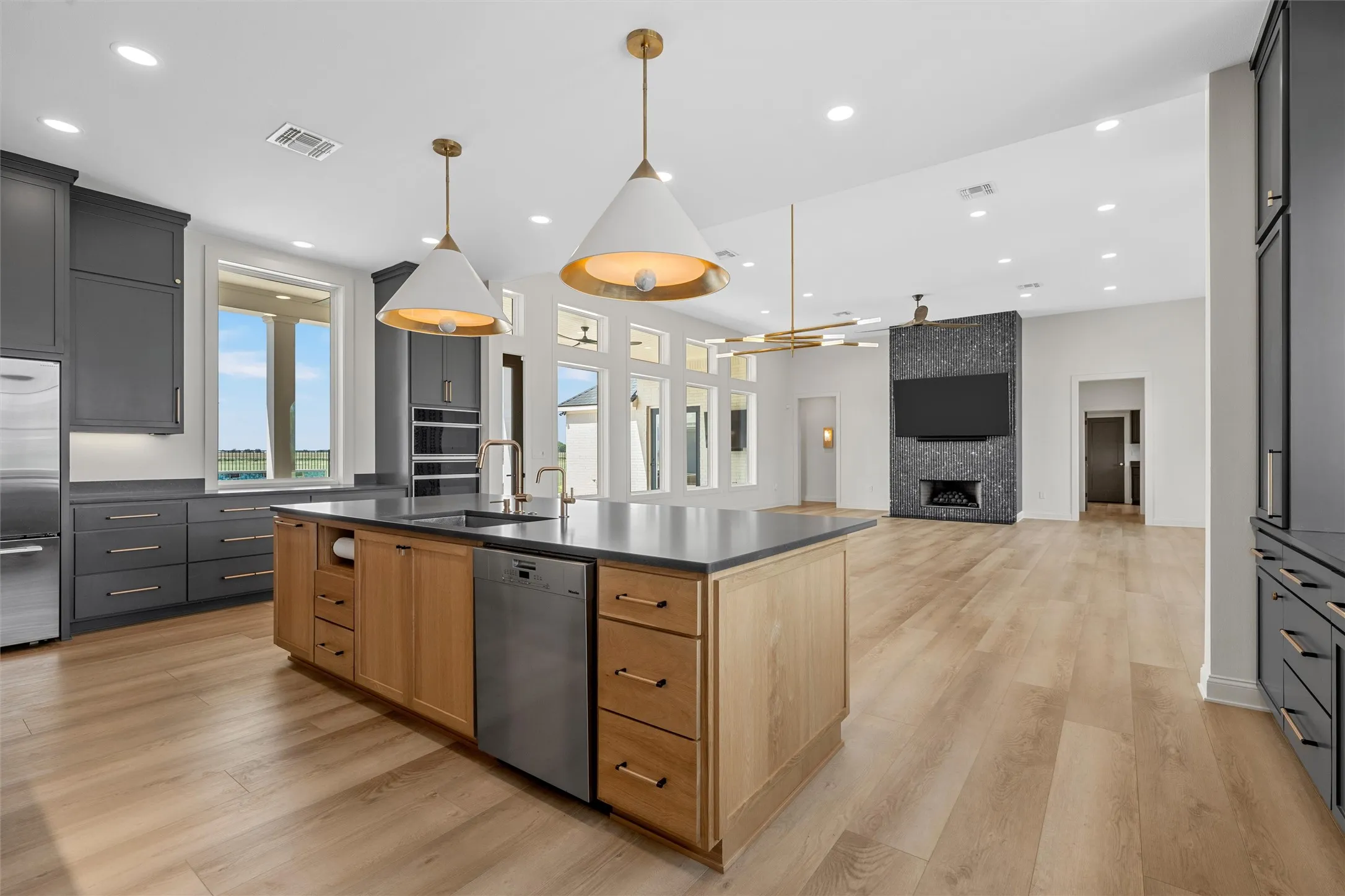 Single Family Residence For Sale in Mc Lennan County , 417 Willow Moon Ranch Road, Crawford, Texas 76638, 4 Bedroom, 4 Bathroom, 3 Garage spaces, 3,962 Sqft, built in 2023, mls#21299942, Real Estate Agent in Crawford, Homes For Sale in Mc Lennan county, Homes For Sale in Crawford, Realtor in Crawford Texas, Real Estate Brokerage Independent Realty Texas, Luminita Cordes Realtor