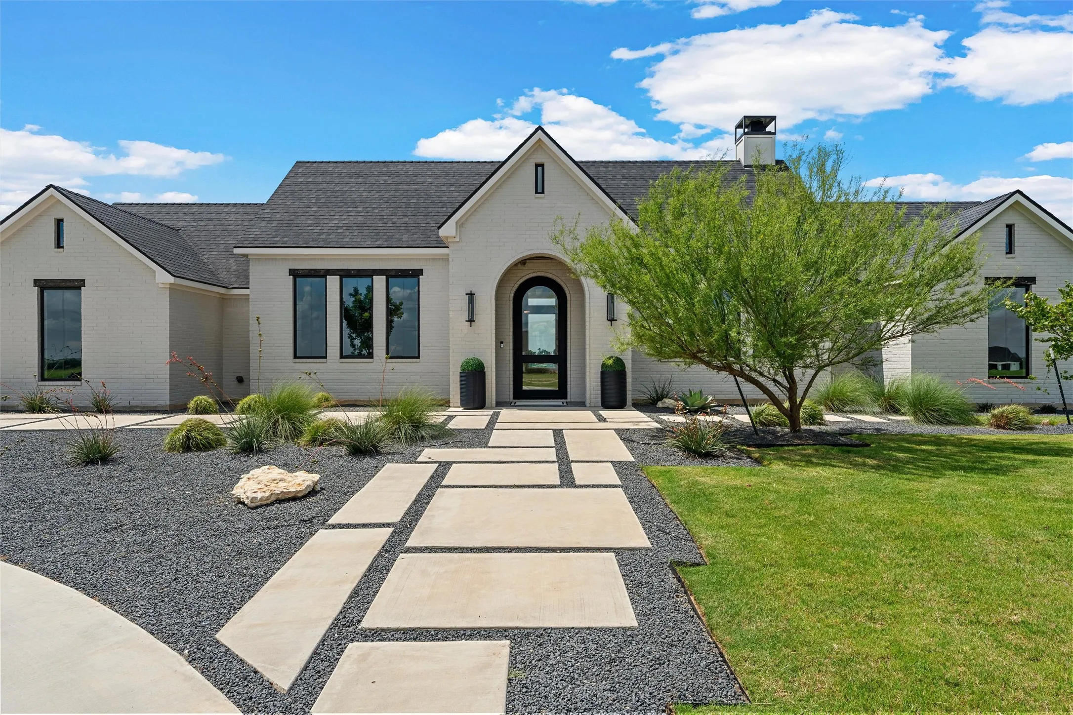 Single Family Residence For Sale in Mc Lennan County , 417 Willow Moon Ranch Road, Crawford, Texas 76638, 4 Bedroom, 4 Bathroom, 3 Garage spaces, 3,962 Sqft, built in 2023, mls#21299942, Real Estate Agent in Crawford, Homes For Sale in Mc Lennan county, Homes For Sale in Crawford, Realtor in Crawford Texas, Real Estate Brokerage Independent Realty Texas, Luminita Cordes Realtor