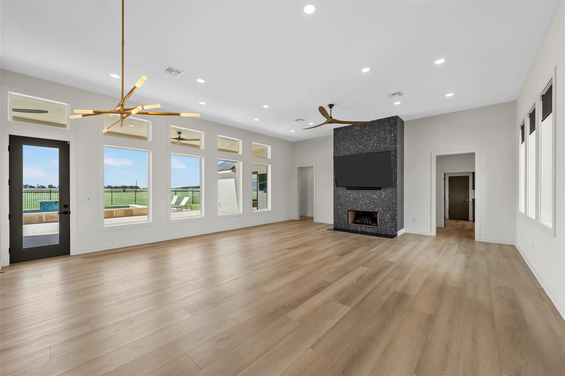Single Family Residence For Sale in Mc Lennan County , 417 Willow Moon Ranch Road, Crawford, Texas 76638, 4 Bedroom, 4 Bathroom, 3 Garage spaces, 3,962 Sqft, built in 2023, mls#21299942, Real Estate Agent in Crawford, Homes For Sale in Mc Lennan county, Homes For Sale in Crawford, Realtor in Crawford Texas, Real Estate Brokerage Independent Realty Texas, Luminita Cordes Realtor