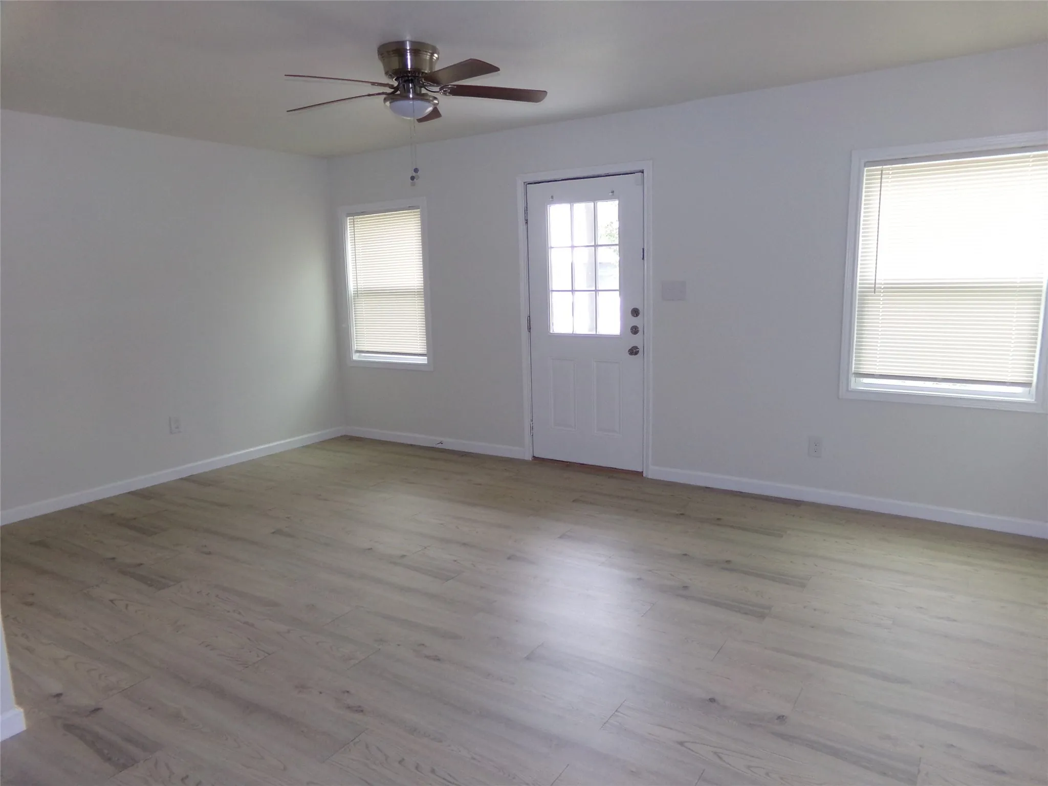Single Family Residence For Rent in Dallas County , 4527 Stigall Drive, Dallas, Texas 75209, 3 Bedrooms, 2 Bathrooms, Garage spaces, 1,073 Sqft, built in 1945, Price $2,195, mls#21300789, Real Estate Agent in Dallas, Homes For Rent in Dallas county, Homes For Rent in Dallas, Realtor in Dallas Texas, Real Estate Brokerage Independent Realty Texas, Luminita Cordes Realtor