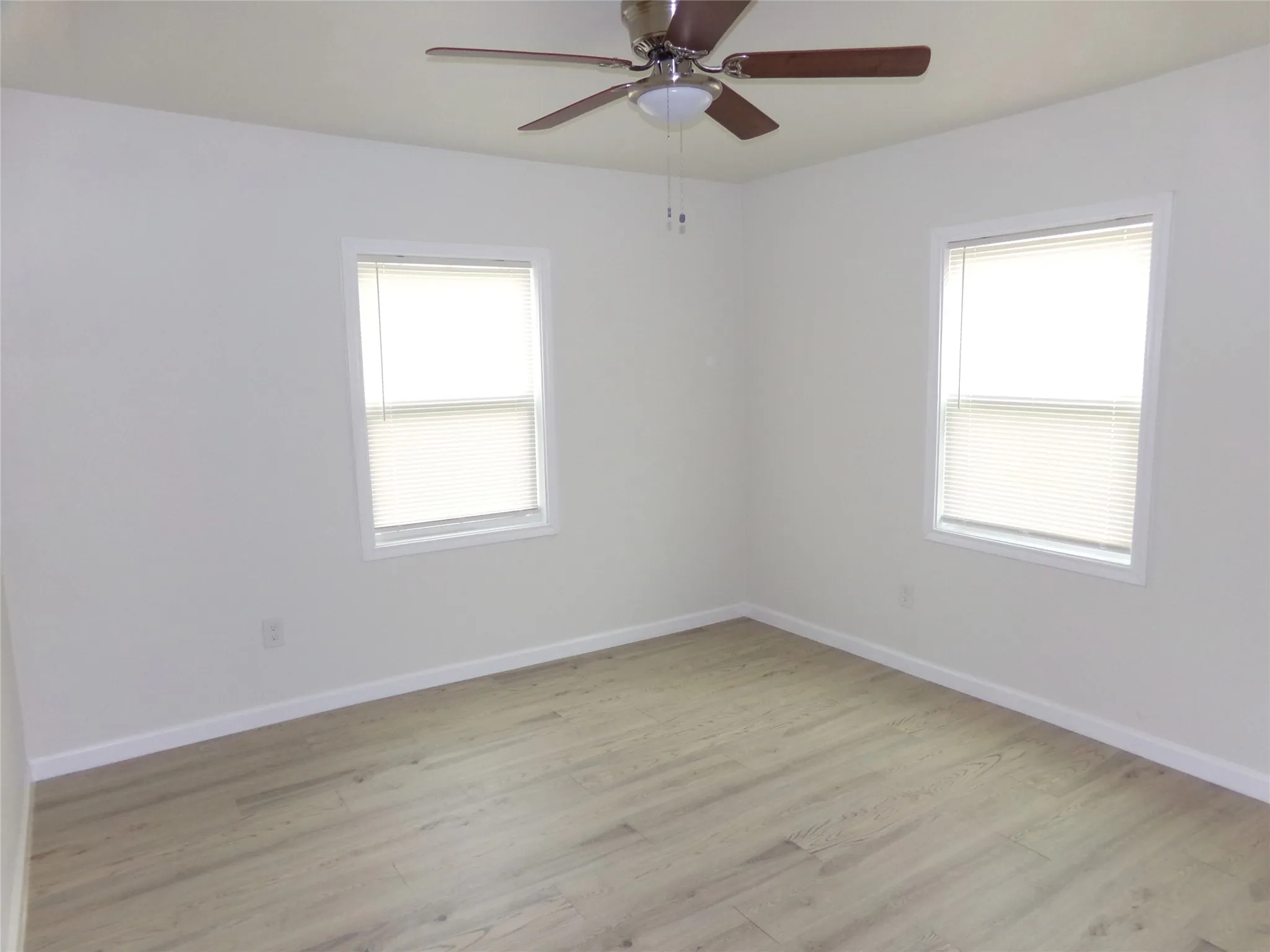 Single Family Residence For Rent in Dallas County , 4527 Stigall Drive, Dallas, Texas 75209, 3 Bedrooms, 2 Bathrooms, Garage spaces, 1,073 Sqft, built in 1945, Price $2,195, mls#21300789, Real Estate Agent in Dallas, Homes For Rent in Dallas county, Homes For Rent in Dallas, Realtor in Dallas Texas, Real Estate Brokerage Independent Realty Texas, Luminita Cordes Realtor