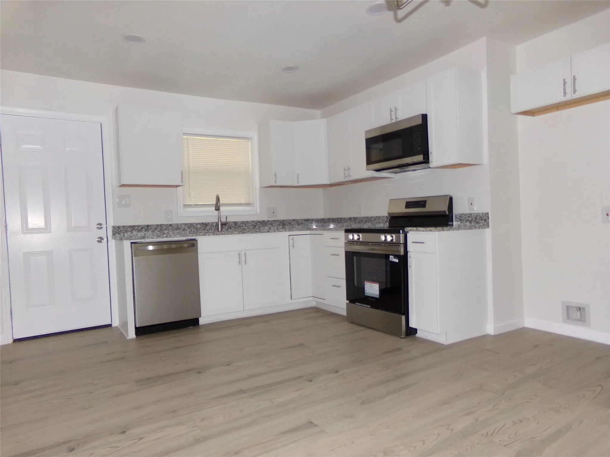 Single Family Residence For Rent in Dallas County , 4527 Stigall Drive, Dallas, Texas 75209, 3 Bedrooms, 2 Bathrooms, Garage spaces, 1,073 Sqft, built in 1945, Price $2,195, mls#21300789, Real Estate Agent in Dallas, Homes For Rent in Dallas county, Homes For Rent in Dallas, Realtor in Dallas Texas, Real Estate Brokerage Independent Realty Texas, Luminita Cordes Realtor