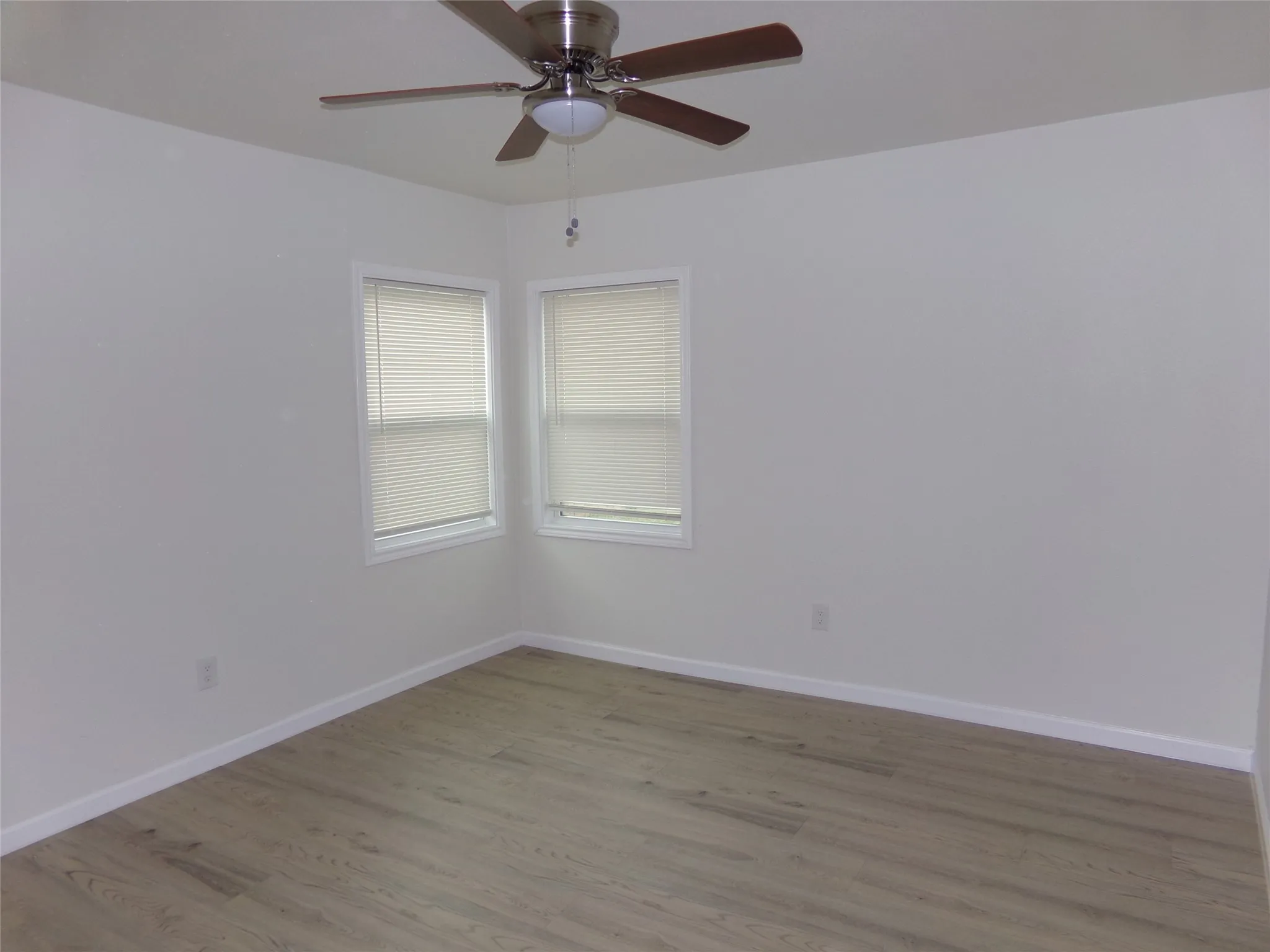 Single Family Residence For Rent in Dallas County , 4527 Stigall Drive, Dallas, Texas 75209, 3 Bedrooms, 2 Bathrooms, Garage spaces, 1,073 Sqft, built in 1945, Price $2,195, mls#21300789, Real Estate Agent in Dallas, Homes For Rent in Dallas county, Homes For Rent in Dallas, Realtor in Dallas Texas, Real Estate Brokerage Independent Realty Texas, Luminita Cordes Realtor