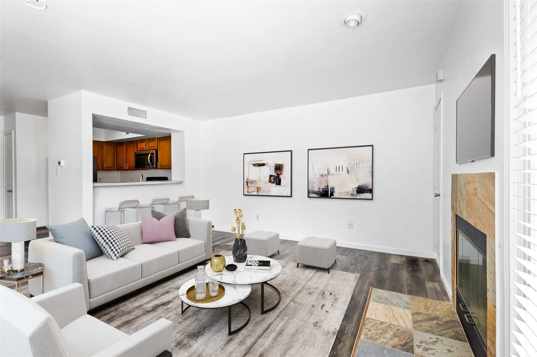 Condominium For Sale in Dallas County , 9831 Walnut Street 113, Dallas, Texas 75243, 1 Bedroom, 1 Bathroom, Garage spaces, 662 Sqft, built in 1983, Price $65,000, mls#21293385, Real Estate Agent in Dallas, Homes For Sale in Dallas county, Homes For Sale in Dallas, Realtor in Dallas Texas, Real Estate Brokerage Independent Realty Texas, Luminita Cordes Realtor