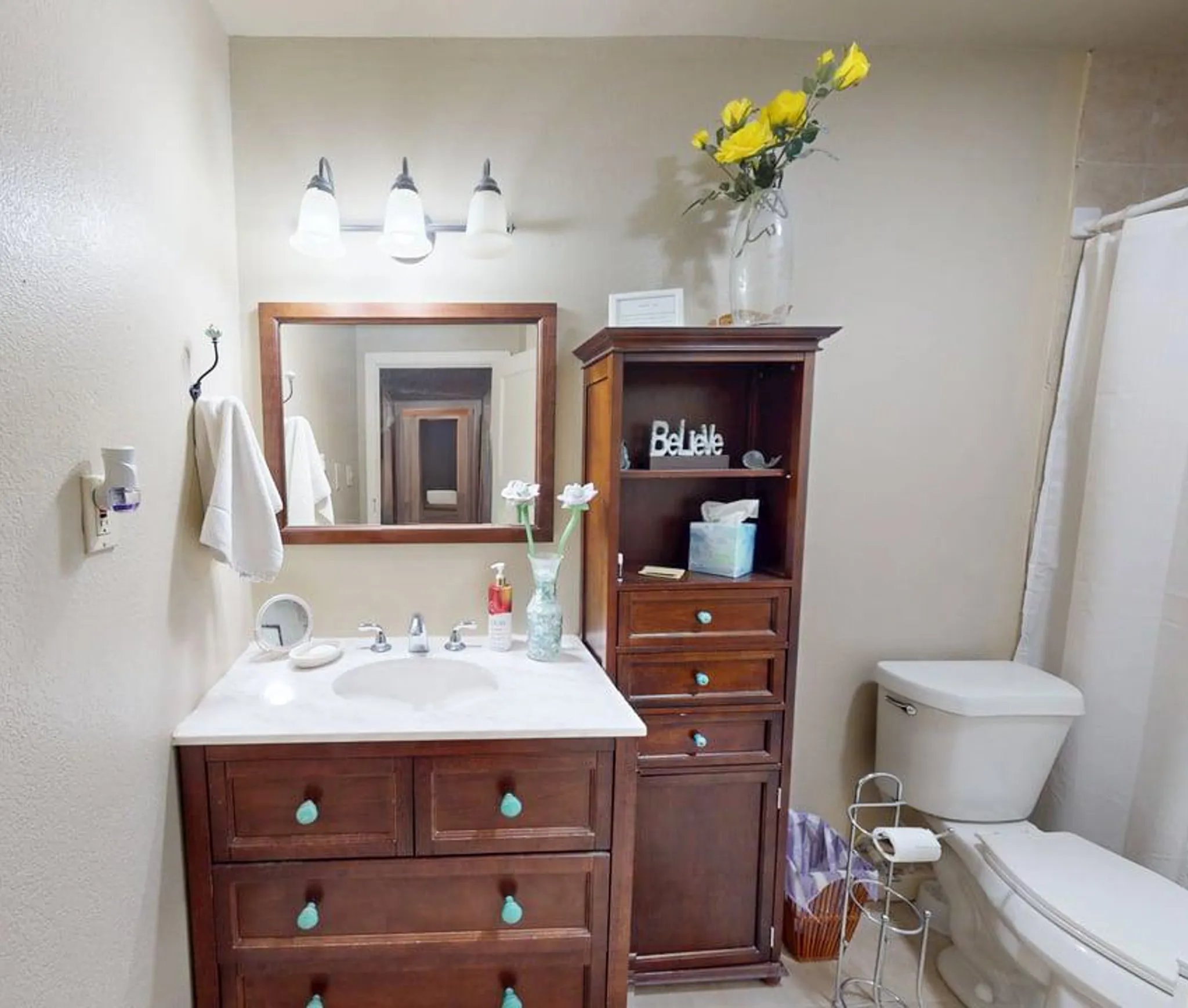 Single Family Residence For Sale in Mc Culloch County , 1701 S High, Brady, Texas 76825, 2 Bedrooms, 2 Bathrooms, 1 Garage spaces, 1,173 Sqft, built in 1965, Price $149,000, mls#21300734, Real Estate Agent in Brady, Homes For Sale in Mc Culloch county, Homes For Sale in Brady, Realtor in Brady Texas, Real Estate Brokerage Independent Realty Texas, Luminita Cordes Realtor