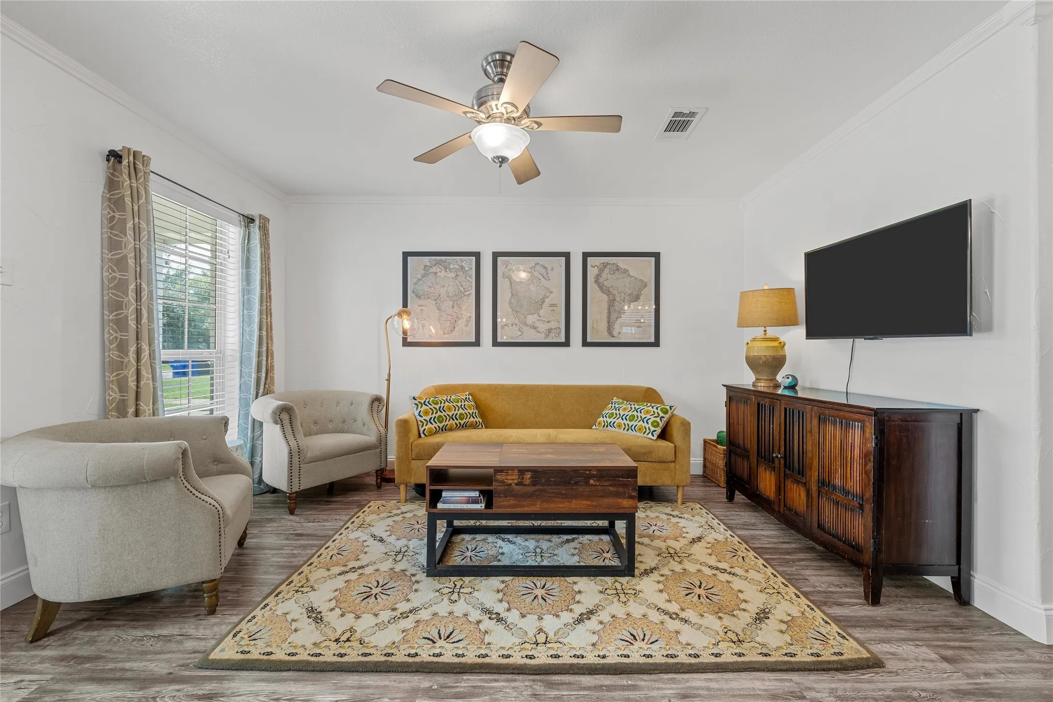 Single Family Residence For Sale in Mc Lennan County , 1231 Bagby Avenue, Waco, Texas 76706, 3 Bedroom, 3 Bathroom, Garage spaces, 1,392 Sqft, built in 2005, mls#21294406, Real Estate Agent in Waco, Homes For Sale in Mc Lennan county, Homes For Sale in Waco, Realtor in Waco Texas, Real Estate Brokerage Independent Realty Texas, Luminita Cordes Realtor