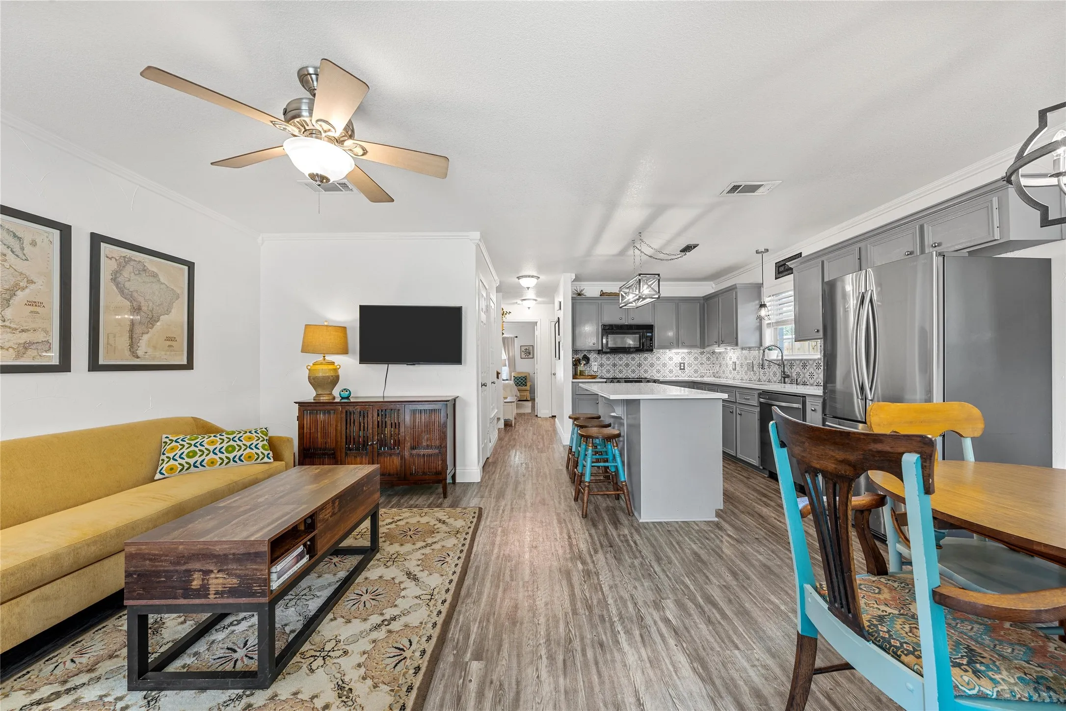 Single Family Residence For Sale in Mc Lennan County , 1231 Bagby Avenue, Waco, Texas 76706, 3 Bedroom, 3 Bathroom, Garage spaces, 1,392 Sqft, built in 2005, mls#21294406, Real Estate Agent in Waco, Homes For Sale in Mc Lennan county, Homes For Sale in Waco, Realtor in Waco Texas, Real Estate Brokerage Independent Realty Texas, Luminita Cordes Realtor