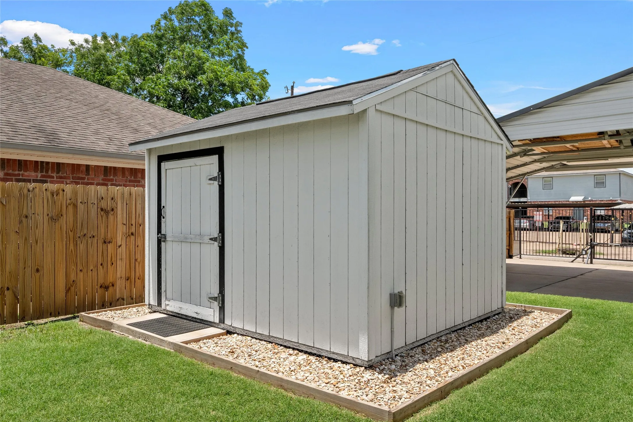 Single Family Residence For Sale in Mc Lennan County , 1231 Bagby Avenue, Waco, Texas 76706, 3 Bedroom, 3 Bathroom, Garage spaces, 1,392 Sqft, built in 2005, mls#21294406, Real Estate Agent in Waco, Homes For Sale in Mc Lennan county, Homes For Sale in Waco, Realtor in Waco Texas, Real Estate Brokerage Independent Realty Texas, Luminita Cordes Realtor