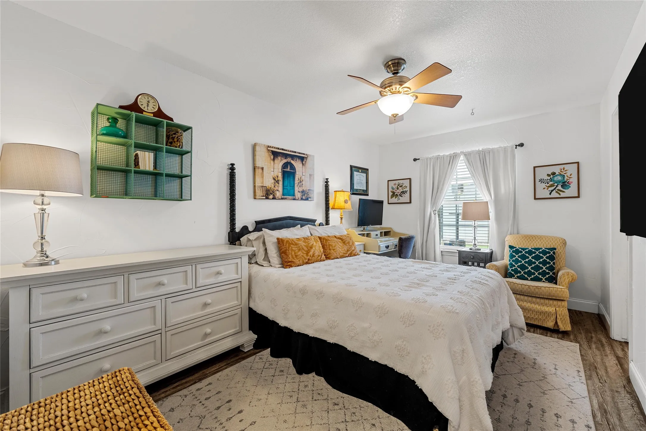 Single Family Residence For Sale in Mc Lennan County , 1231 Bagby Avenue, Waco, Texas 76706, 3 Bedroom, 3 Bathroom, Garage spaces, 1,392 Sqft, built in 2005, mls#21294406, Real Estate Agent in Waco, Homes For Sale in Mc Lennan county, Homes For Sale in Waco, Realtor in Waco Texas, Real Estate Brokerage Independent Realty Texas, Luminita Cordes Realtor