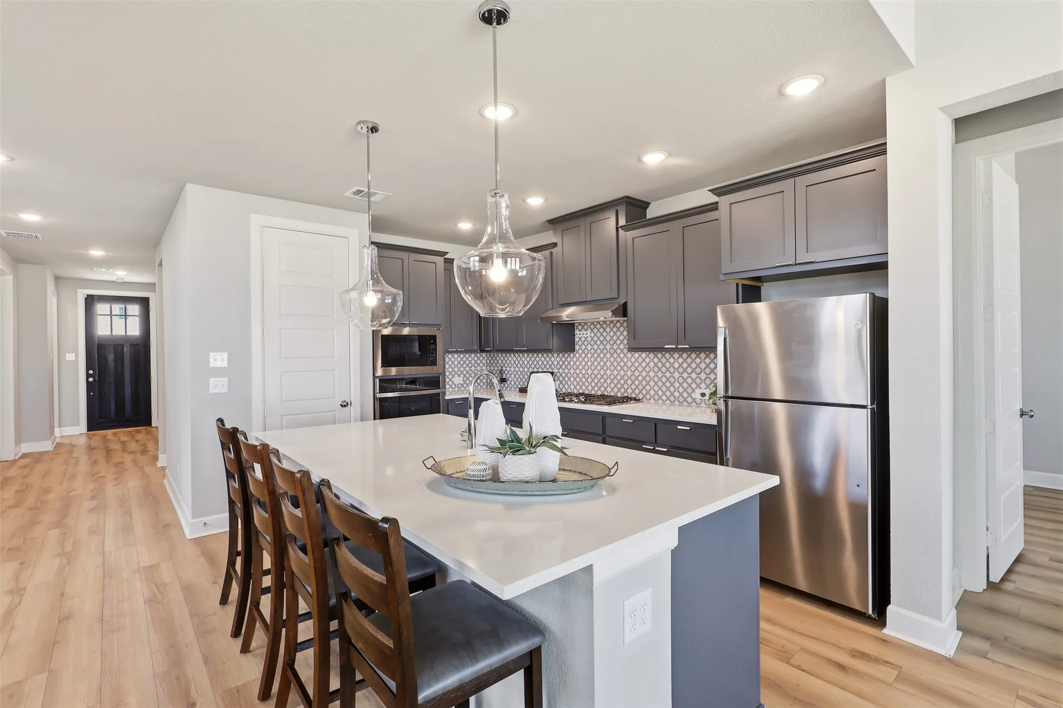 Quartz Countertops - Large Kitchen Island