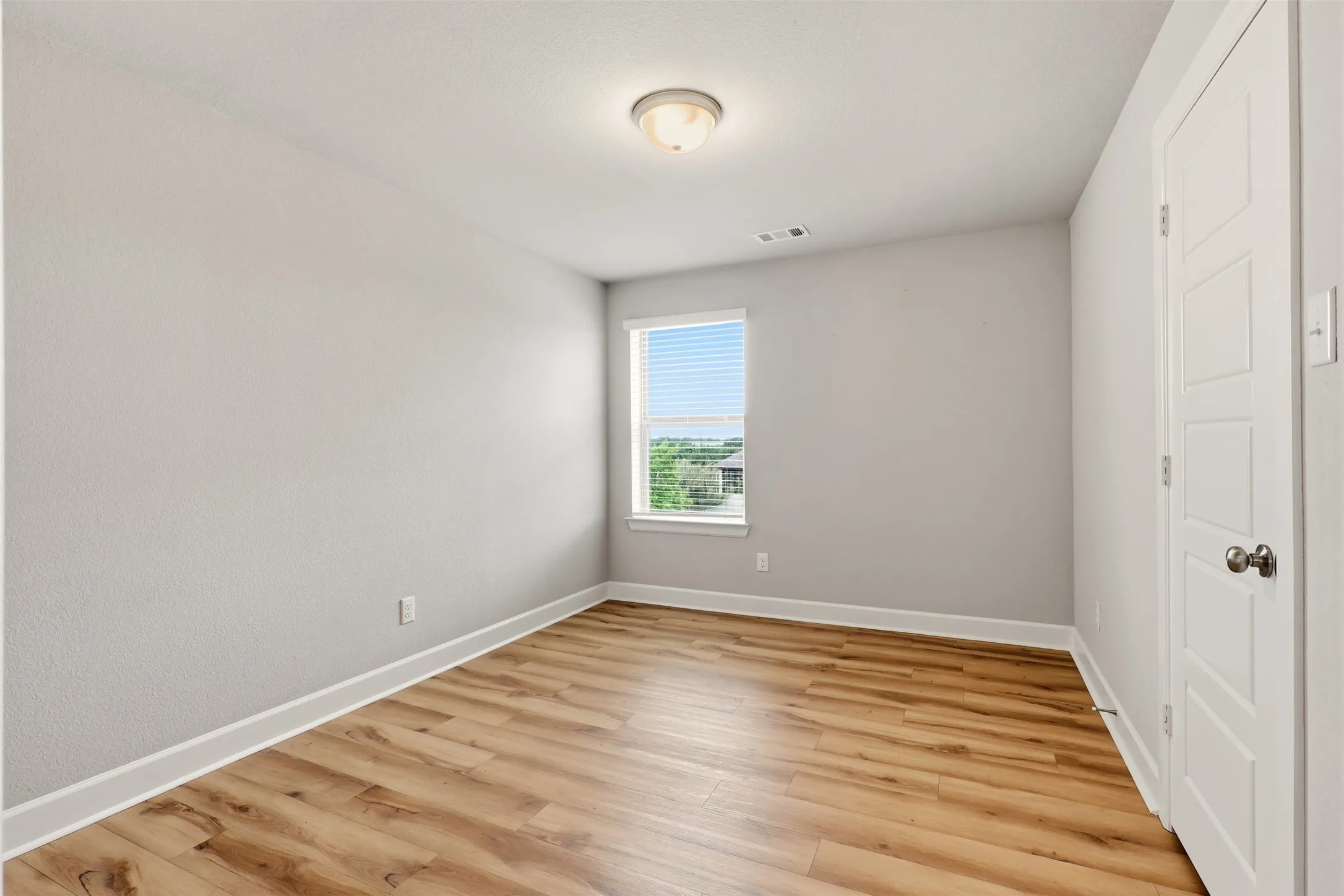 Bedroom 3 - Split Bedrooms