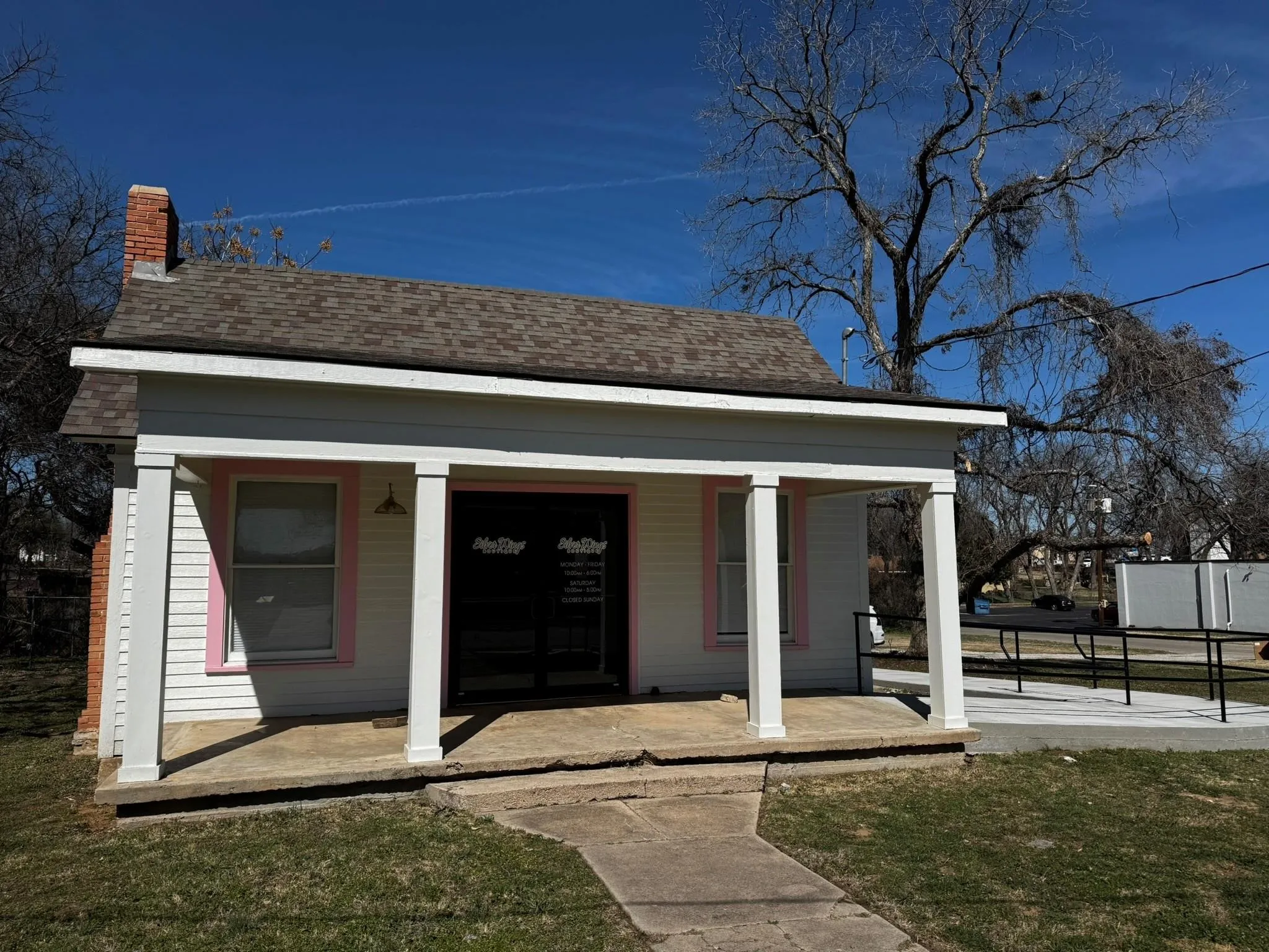 Retail For Sale in Erath County , 647 W W Washington Street, Stephenville, Texas 76401, 0, 0, Garage spaces, 0 Sqft, built in 1920, Price $580,000, mls#21300812, Real Estate Agent in Stephenville, Homes For Sale in Erath county, Homes For Sale in Stephenville, Realtor in Stephenville Texas, Real Estate Brokerage Independent Realty Texas, Luminita Cordes Realtor