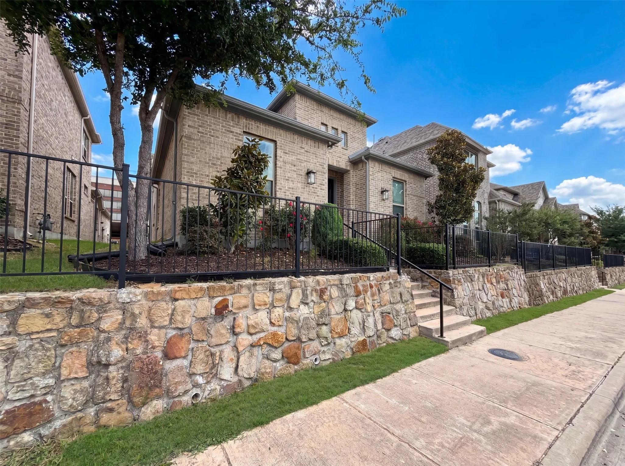 Single Family Residence For Sale in Collin County , 17628 Bottlebrush Drive, Dallas, Texas 75252, 4 Bedroom, 3 Bathroom, 2 Garage spaces, 2,311 Sqft, built in 2019, mls#21300825, Real Estate Agent in Dallas, Homes For Sale in Collin county, Homes For Sale in Dallas, Realtor in Dallas Texas, Real Estate Brokerage Independent Realty Texas, Luminita Cordes Realtor