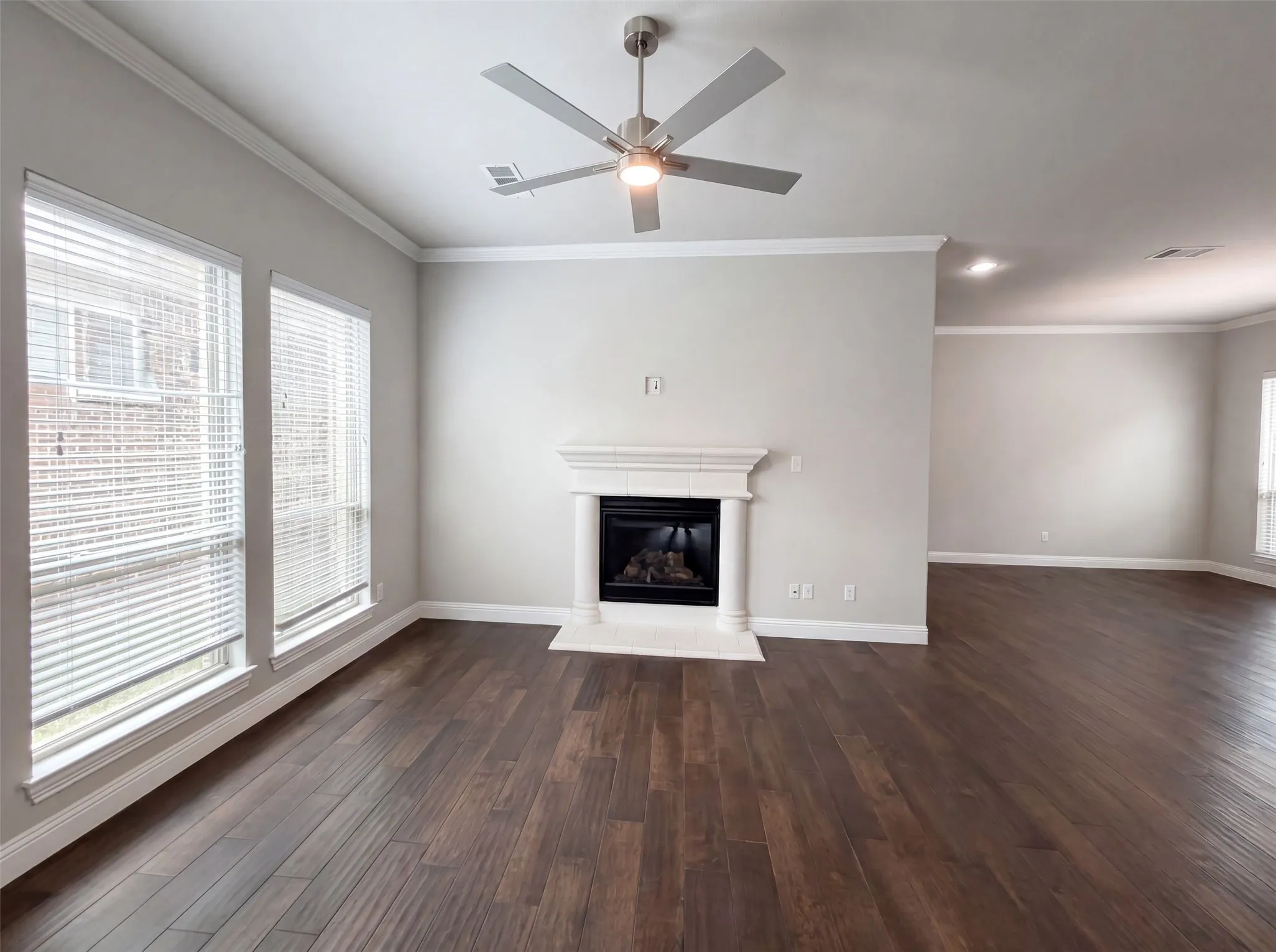 Single Family Residence For Sale in Collin County , 17628 Bottlebrush Drive, Dallas, Texas 75252, 4 Bedroom, 3 Bathroom, 2 Garage spaces, 2,311 Sqft, built in 2019, mls#21300825, Real Estate Agent in Dallas, Homes For Sale in Collin county, Homes For Sale in Dallas, Realtor in Dallas Texas, Real Estate Brokerage Independent Realty Texas, Luminita Cordes Realtor