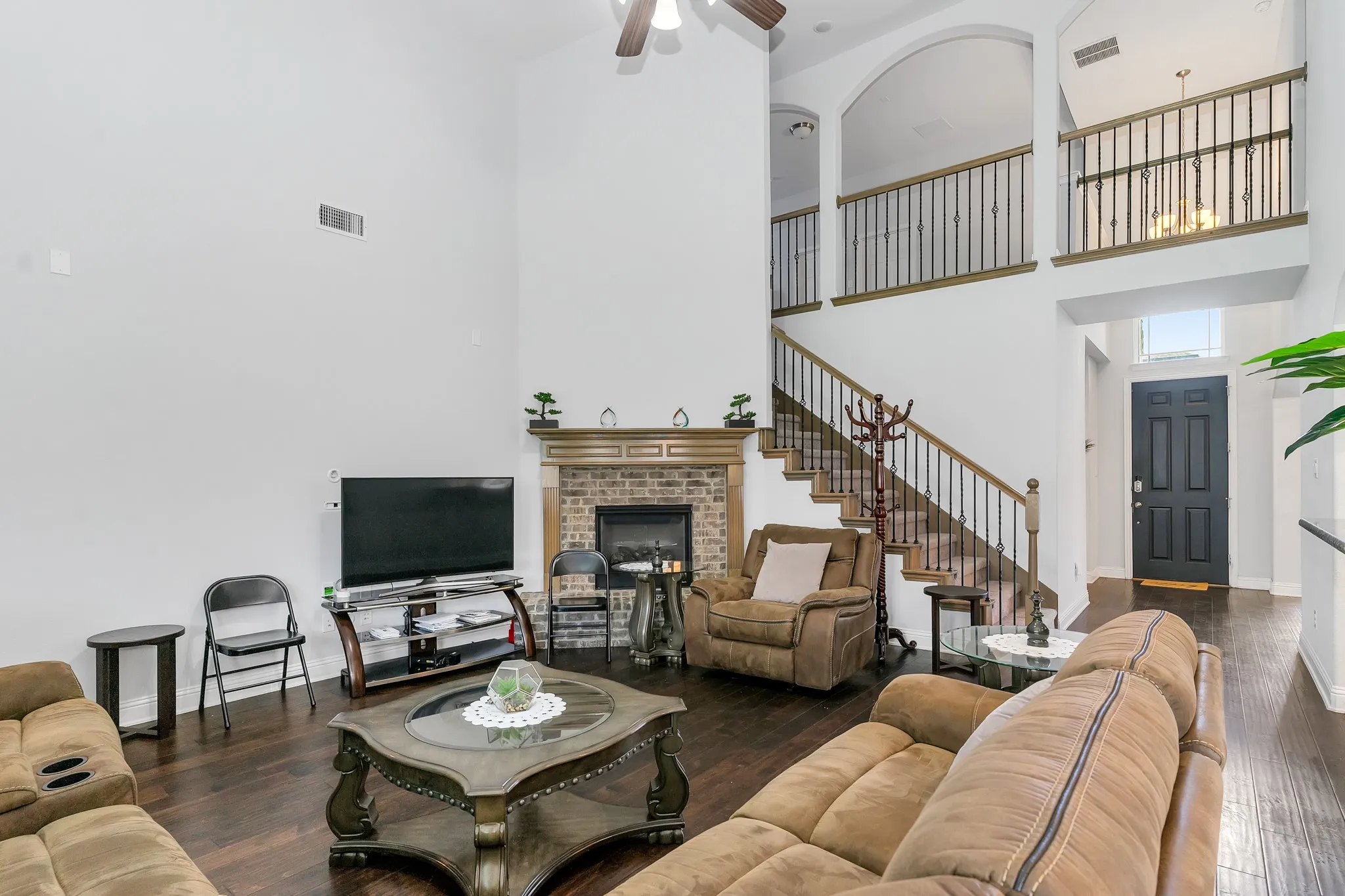 Single Family Residence For Sale in Tarrant County , 6441 Dove Chase Lane, Fort Worth, Texas 76123, 5 Bedroom, 4 Bathroom, 3 Garage spaces, 3,076 Sqft, built in 2019, mls#21300831, Real Estate Agent in Fort Worth, Homes For Sale in Tarrant county, Homes For Sale in Fort Worth, Realtor in Fort Worth Texas, Real Estate Brokerage Independent Realty Texas, Luminita Cordes Realtor