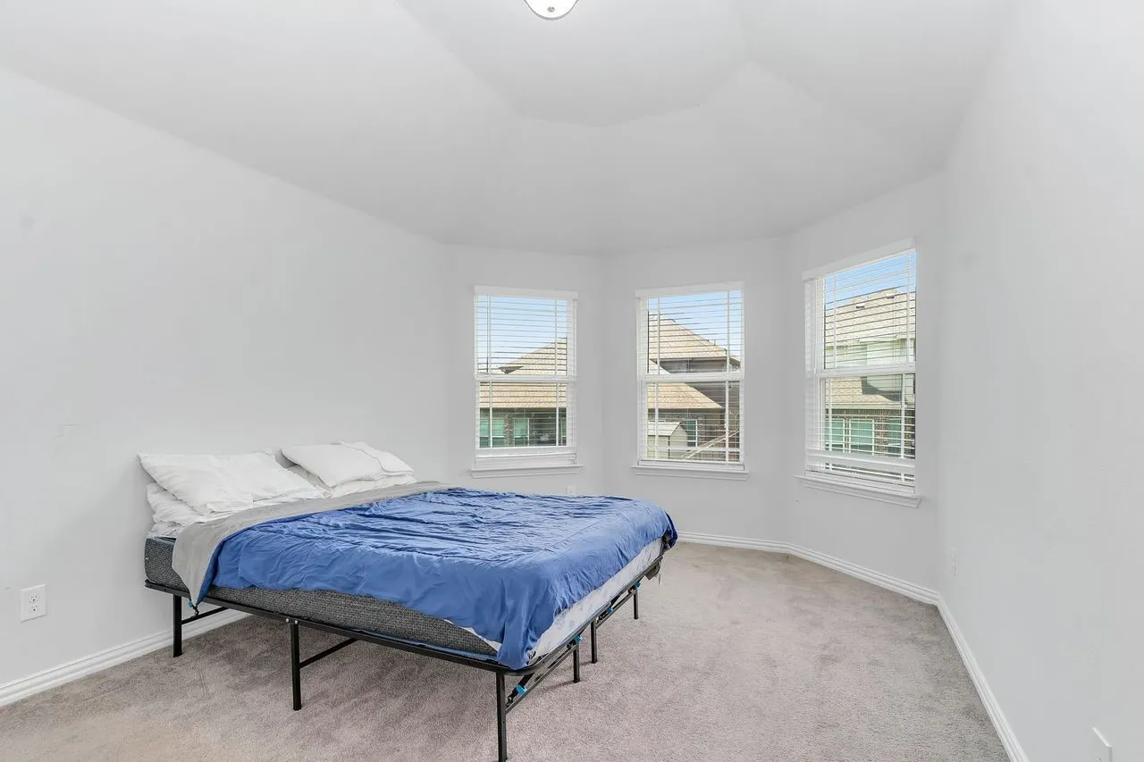Single Family Residence For Sale in Tarrant County , 6441 Dove Chase Lane, Fort Worth, Texas 76123, 5 Bedroom, 4 Bathroom, 3 Garage spaces, 3,076 Sqft, built in 2019, mls#21300831, Real Estate Agent in Fort Worth, Homes For Sale in Tarrant county, Homes For Sale in Fort Worth, Realtor in Fort Worth Texas, Real Estate Brokerage Independent Realty Texas, Luminita Cordes Realtor