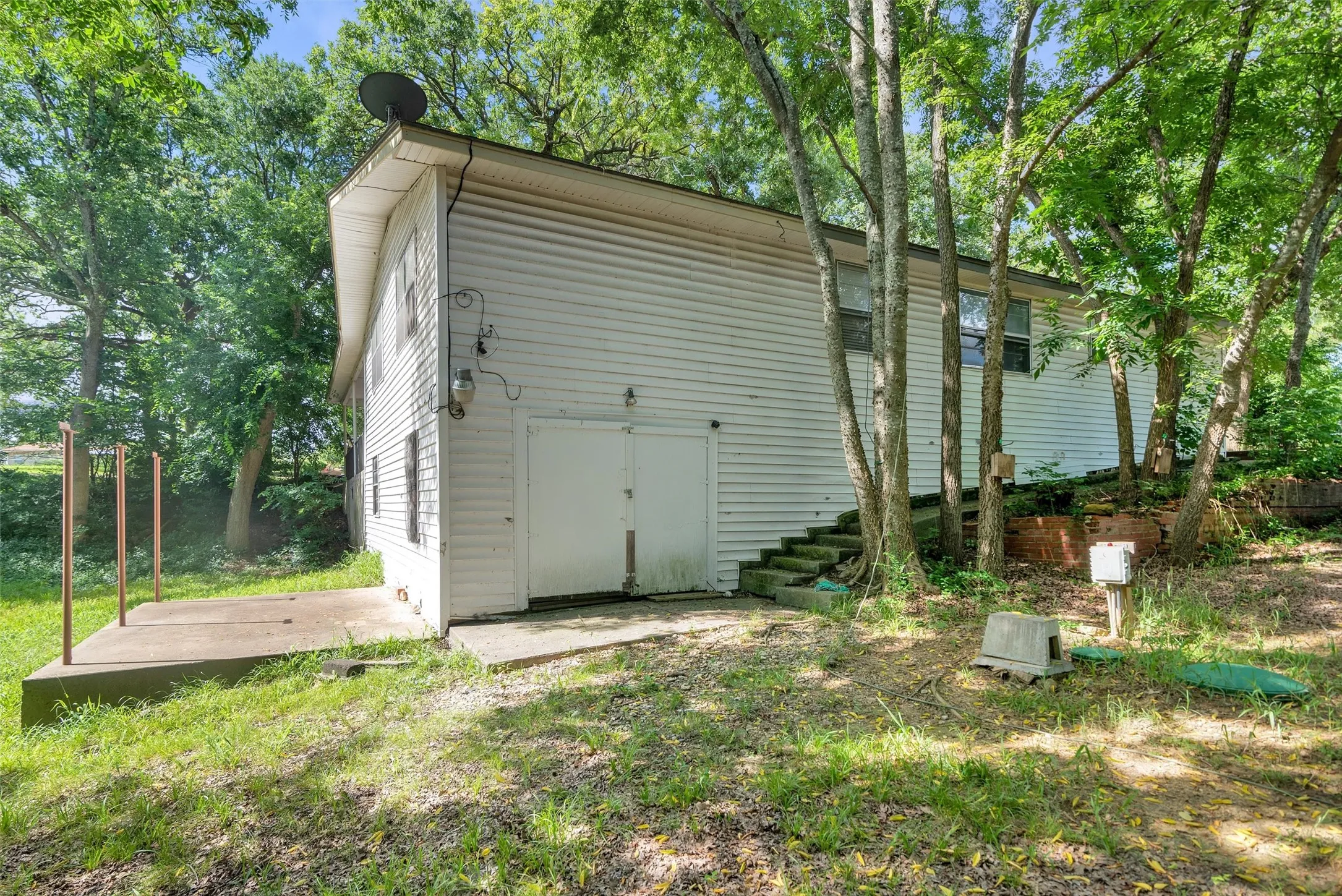 Single Family Residence For Sale in Grayson County , 63 Castle Bar Road, Gordonville, Texas 76245, 3 Bedroom, 2 Bathroom, Garage spaces, 1,512 Sqft, built in 1964, mls#21299211, Real Estate Agent in Gordonville, Homes For Sale in Grayson county, Homes For Sale in Gordonville, Realtor in Gordonville Texas, Real Estate Brokerage Independent Realty Texas, Luminita Cordes Realtor