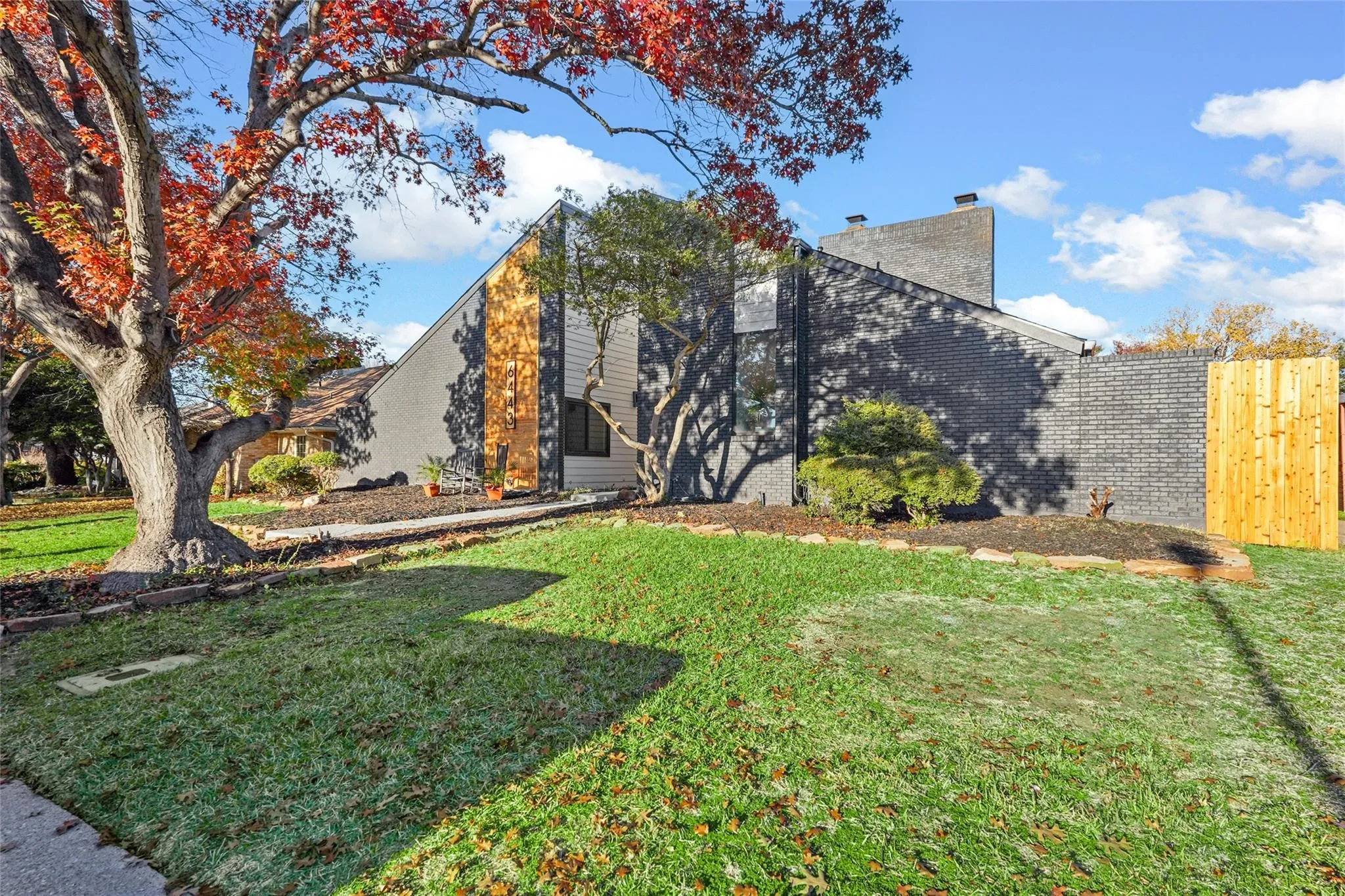 Single Family Residence For Rent in Dallas County , 6443 Redpine Road, Dallas, Texas 75248, 4 Bedroom, 3 Bathroom, 2 Garage spaces, 2,898 Sqft, built in 1979, mls#21300863, Real Estate Agent in Dallas, Homes For Rent in Dallas county, Homes For Rent in Dallas, Realtor in Dallas Texas, Real Estate Brokerage Independent Realty Texas, Luminita Cordes Realtor