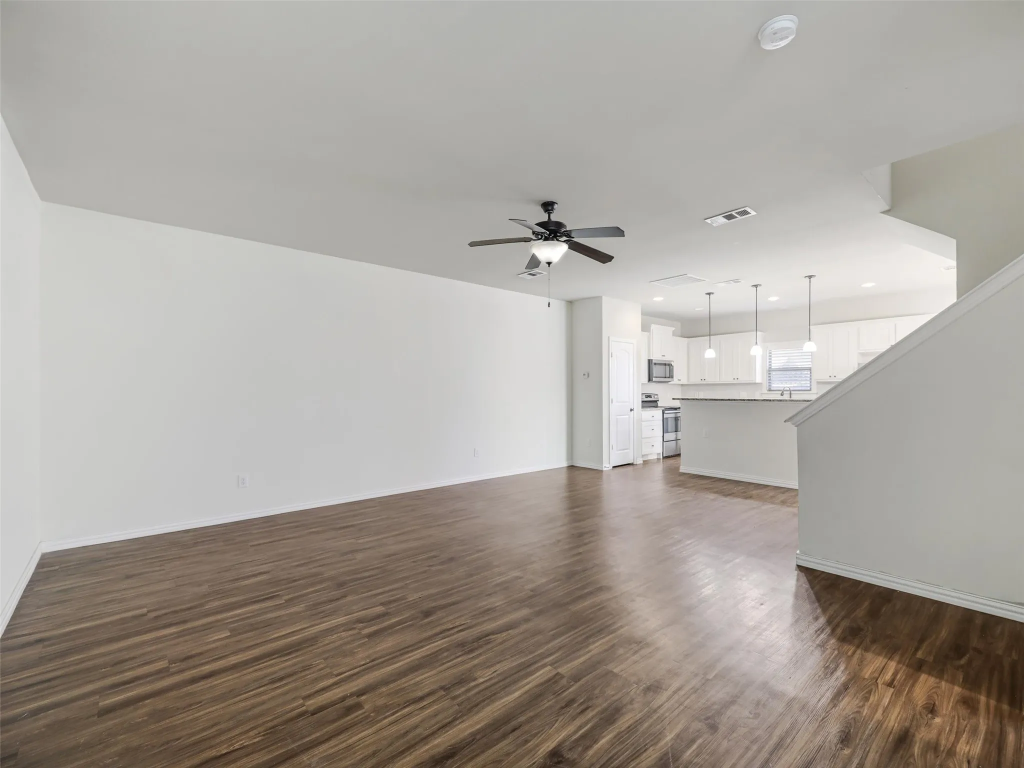 Duplex For Rent in Denton County , 4918 Villas Drive, Sanger, Texas 76266, 3 Bedroom, 3 Bathroom, 2 Garage spaces, 1,488 Sqft, built in 2017, Price $1,950, mls#21290372, Real Estate Agent in Sanger, Homes For Rent in Denton county, Homes For Rent in Sanger, Realtor in Sanger Texas, Real Estate Brokerage Independent Realty Texas, Luminita Cordes Realtor