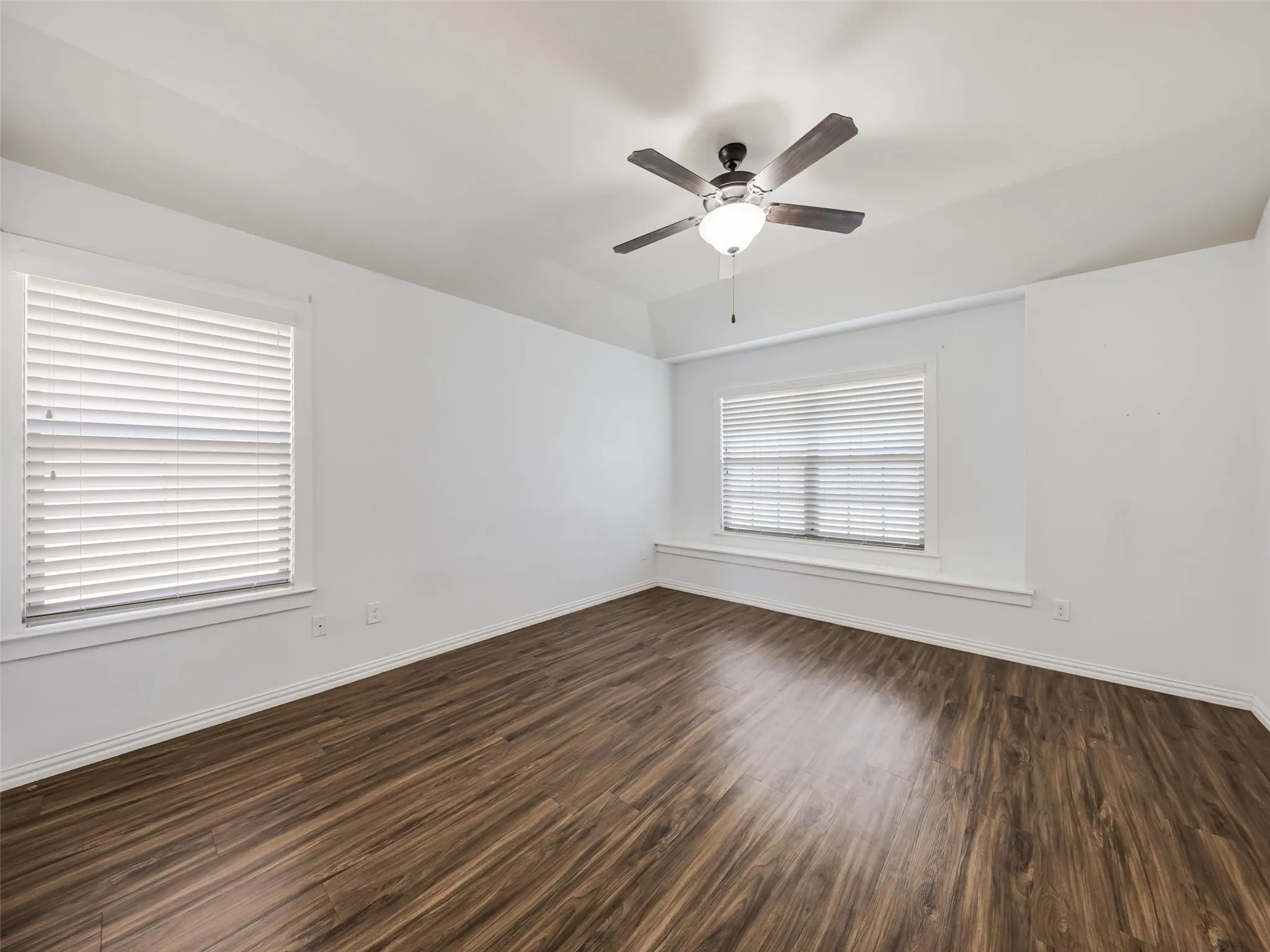 Duplex For Rent in Denton County , 4918 Villas Drive, Sanger, Texas 76266, 3 Bedroom, 3 Bathroom, 2 Garage spaces, 1,488 Sqft, built in 2017, Price $1,950, mls#21290372, Real Estate Agent in Sanger, Homes For Rent in Denton county, Homes For Rent in Sanger, Realtor in Sanger Texas, Real Estate Brokerage Independent Realty Texas, Luminita Cordes Realtor