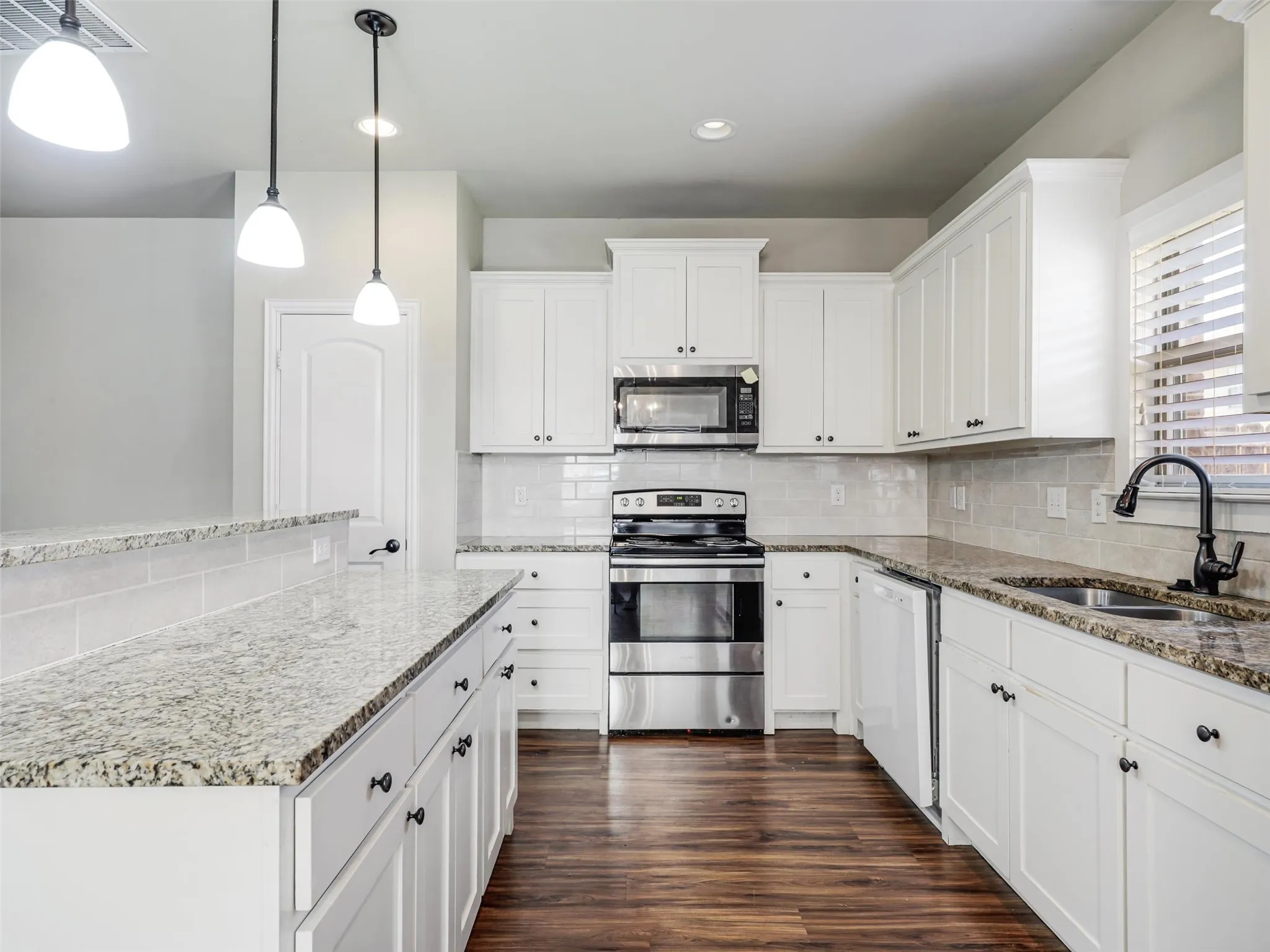Duplex For Rent in Denton County , 4918 Villas Drive, Sanger, Texas 76266, 3 Bedroom, 3 Bathroom, 2 Garage spaces, 1,488 Sqft, built in 2017, Price $1,950, mls#21290372, Real Estate Agent in Sanger, Homes For Rent in Denton county, Homes For Rent in Sanger, Realtor in Sanger Texas, Real Estate Brokerage Independent Realty Texas, Luminita Cordes Realtor