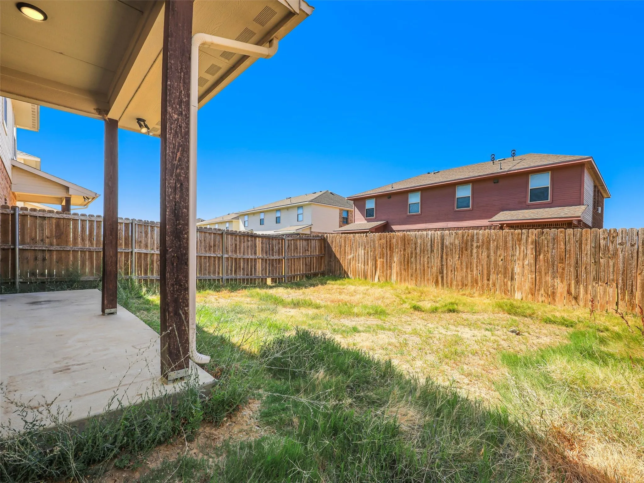 Duplex For Rent in Denton County , 4918 Villas Drive, Sanger, Texas 76266, 3 Bedroom, 3 Bathroom, 2 Garage spaces, 1,488 Sqft, built in 2017, Price $1,950, mls#21290372, Real Estate Agent in Sanger, Homes For Rent in Denton county, Homes For Rent in Sanger, Realtor in Sanger Texas, Real Estate Brokerage Independent Realty Texas, Luminita Cordes Realtor