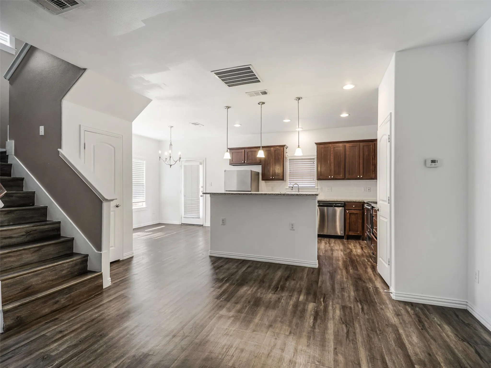 Duplex For Rent in Denton County , 4916 Villas Drive 4916, Sanger, Texas 76266, 3 Bedroom, 3 Bathroom, 2 Garage spaces, 1,488 Sqft, built in 2017, mls#21290369, Real Estate Agent in Sanger, Homes For Rent in Denton county, Homes For Rent in Sanger, Realtor in Sanger Texas, Real Estate Brokerage Independent Realty Texas, Luminita Cordes Realtor