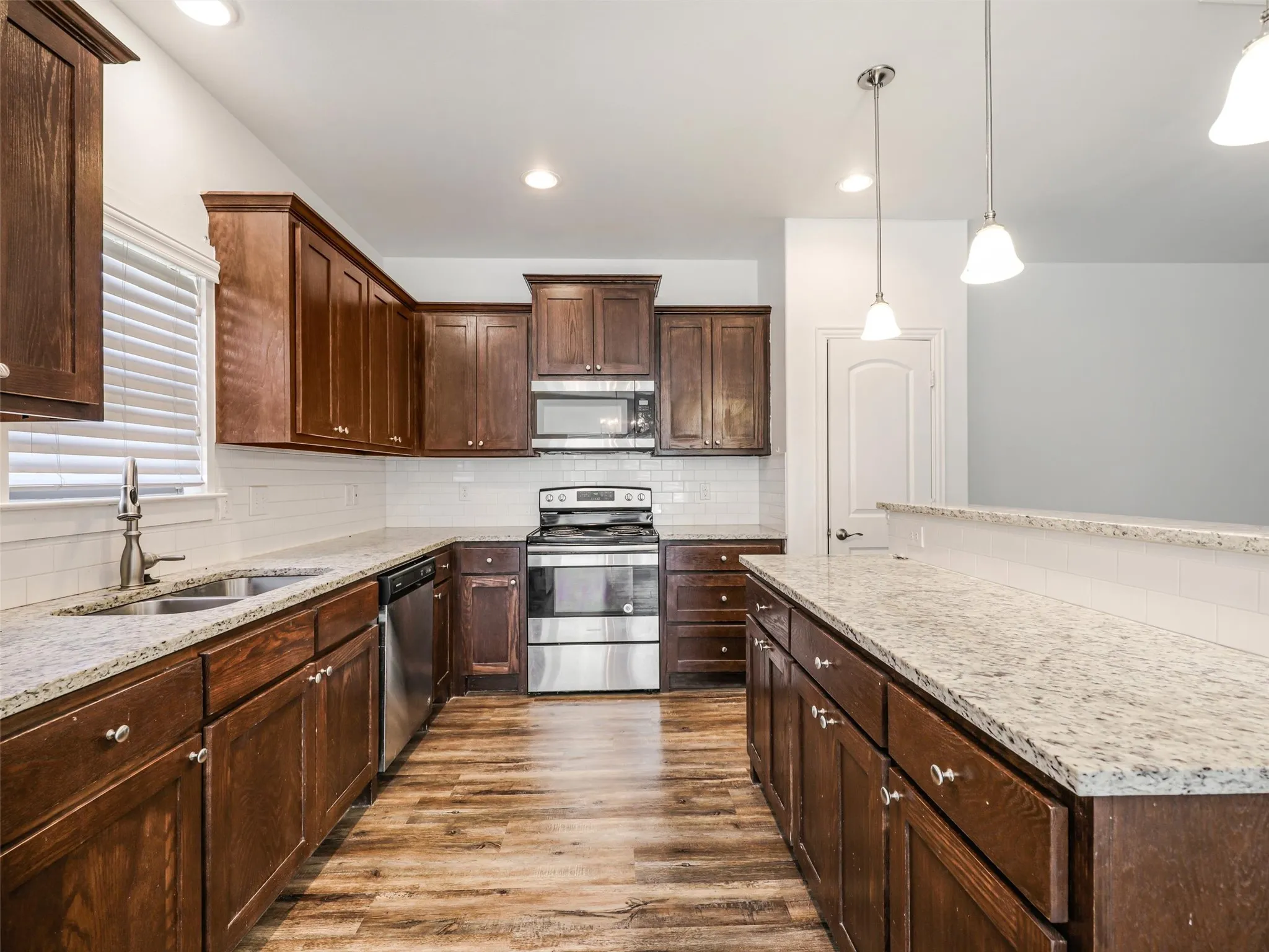 Duplex For Rent in Denton County , 4916 Villas Drive 4916, Sanger, Texas 76266, 3 Bedroom, 3 Bathroom, 2 Garage spaces, 1,488 Sqft, built in 2017, mls#21290369, Real Estate Agent in Sanger, Homes For Rent in Denton county, Homes For Rent in Sanger, Realtor in Sanger Texas, Real Estate Brokerage Independent Realty Texas, Luminita Cordes Realtor