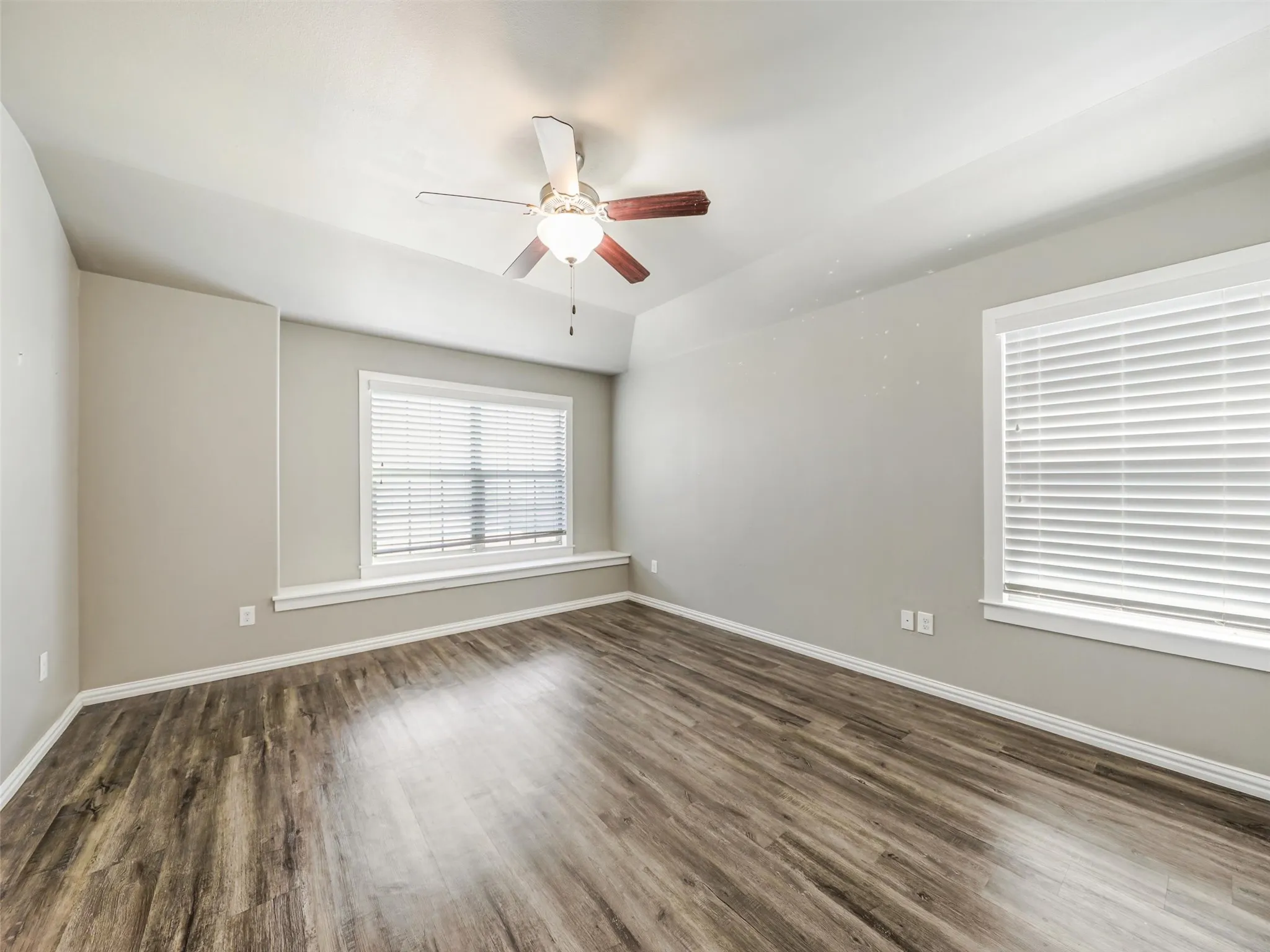 Duplex For Rent in Denton County , 4916 Villas Drive 4916, Sanger, Texas 76266, 3 Bedroom, 3 Bathroom, 2 Garage spaces, 1,488 Sqft, built in 2017, mls#21290369, Real Estate Agent in Sanger, Homes For Rent in Denton county, Homes For Rent in Sanger, Realtor in Sanger Texas, Real Estate Brokerage Independent Realty Texas, Luminita Cordes Realtor
