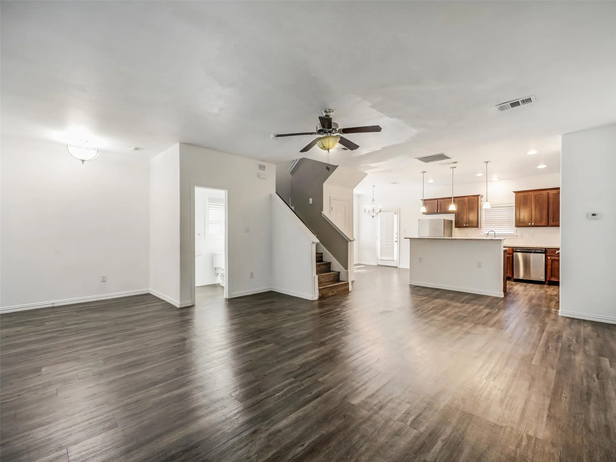 Duplex For Rent in Denton County , 4916 Villas Drive 4916, Sanger, Texas 76266, 3 Bedroom, 3 Bathroom, 2 Garage spaces, 1,488 Sqft, built in 2017, mls#21290369, Real Estate Agent in Sanger, Homes For Rent in Denton county, Homes For Rent in Sanger, Realtor in Sanger Texas, Real Estate Brokerage Independent Realty Texas, Luminita Cordes Realtor