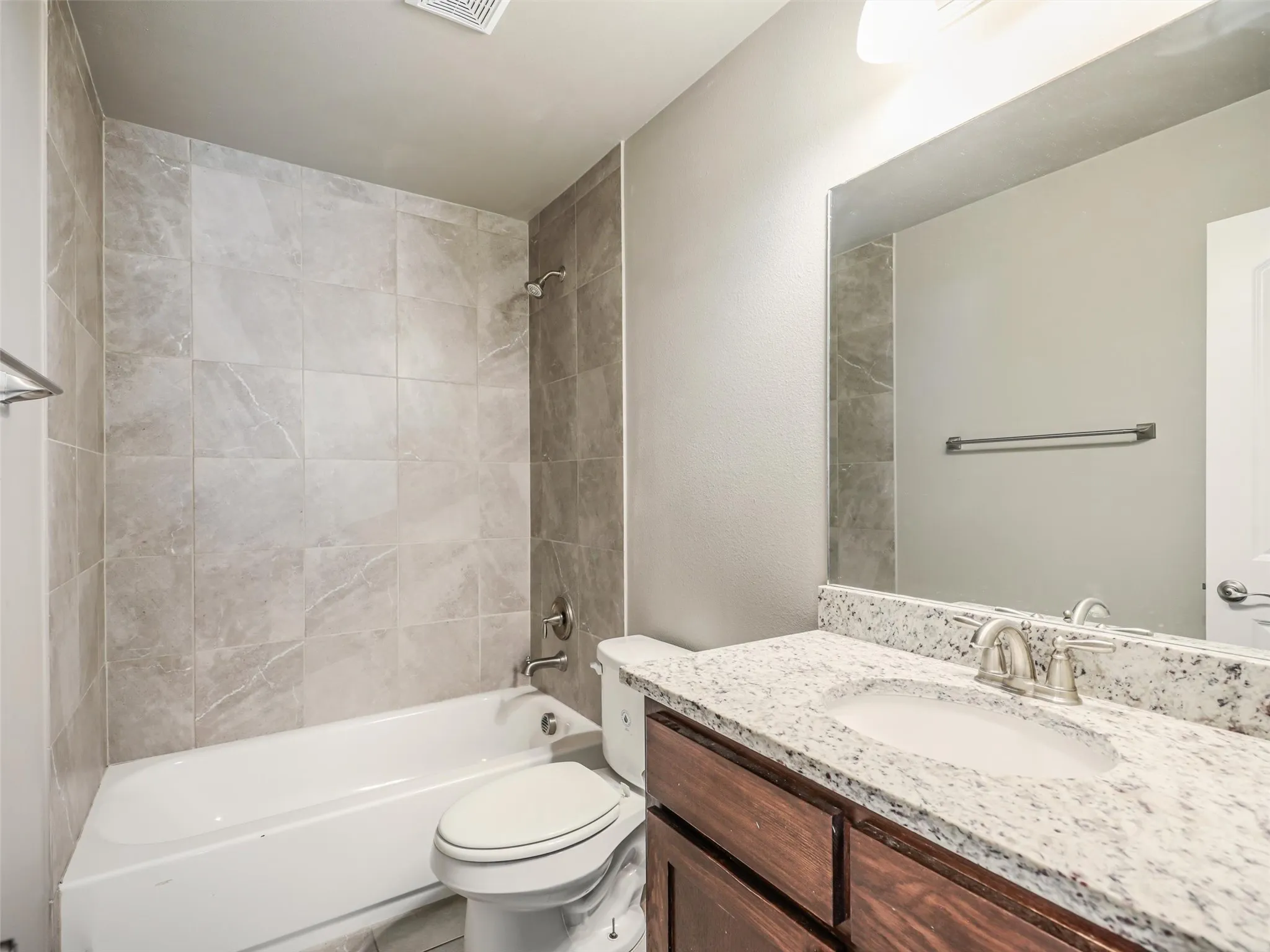 Duplex For Rent in Denton County , 4916 Villas Drive 4916, Sanger, Texas 76266, 3 Bedroom, 3 Bathroom, 2 Garage spaces, 1,488 Sqft, built in 2017, mls#21290369, Real Estate Agent in Sanger, Homes For Rent in Denton county, Homes For Rent in Sanger, Realtor in Sanger Texas, Real Estate Brokerage Independent Realty Texas, Luminita Cordes Realtor