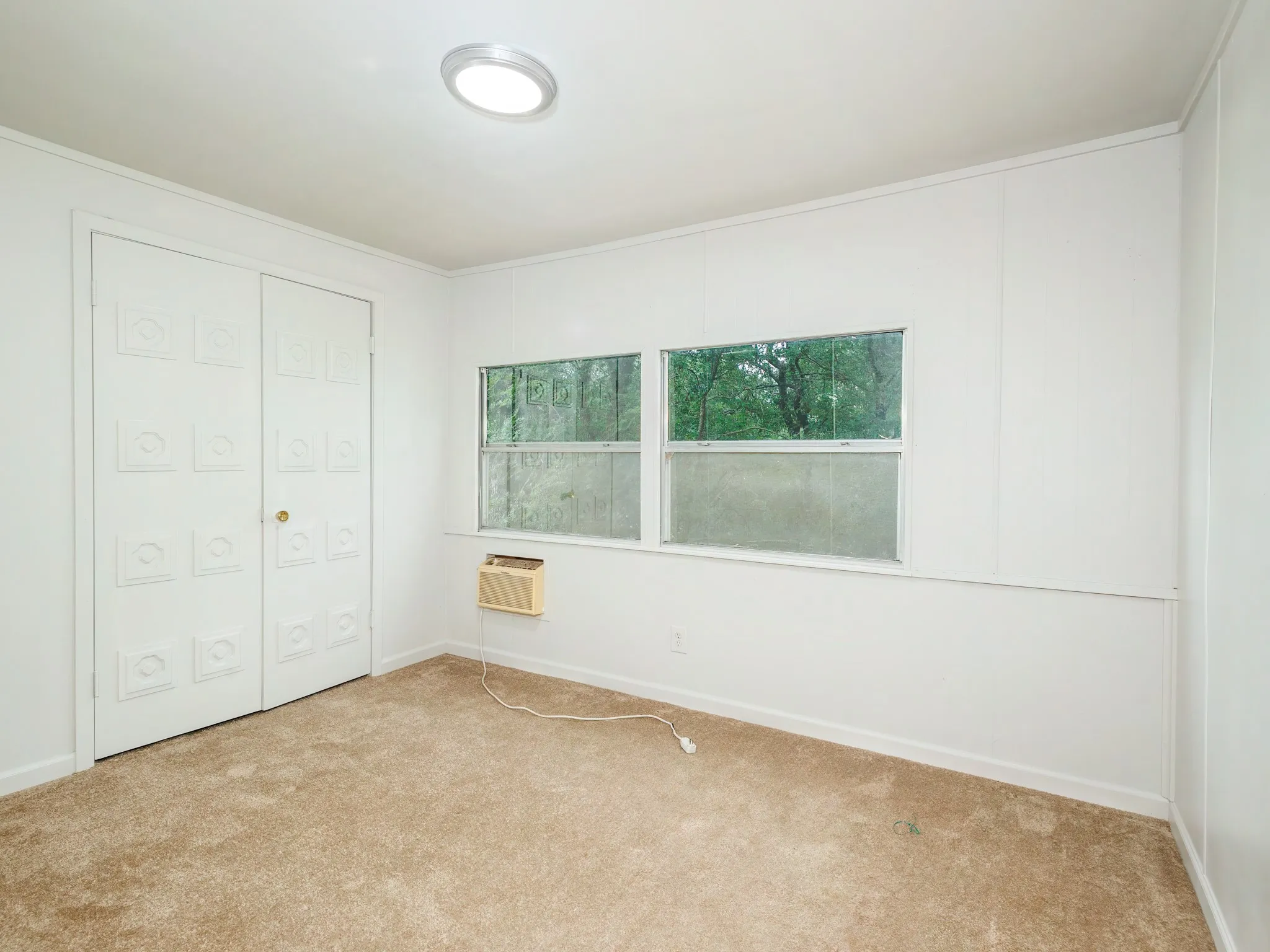 Mobile Home For Sale in Brown County , 3010 Captains Cove, May, Texas 76857, 2 Bedroom, 2 Bathroom, Garage spaces, 910 Sqft, built in 1982, mls#21289784, Real Estate Agent in May, Homes For Sale in Brown county, Homes For Sale in May, Realtor in May Texas, Real Estate Brokerage Independent Realty Texas, Luminita Cordes Realtor