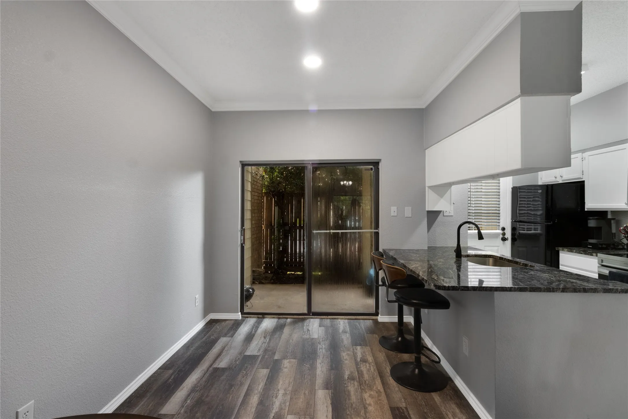 Condominium For Sale in Dallas County , 11655 Audelia Road 803, Dallas, Texas 75243, 2 Bedroom, 3 Bathroom, Garage spaces, 1,083 Sqft, built in 1982, mls#21299905, Real Estate Agent in Dallas, Homes For Sale in Dallas county, Homes For Sale in Dallas, Realtor in Dallas Texas, Real Estate Brokerage Independent Realty Texas, Luminita Cordes Realtor