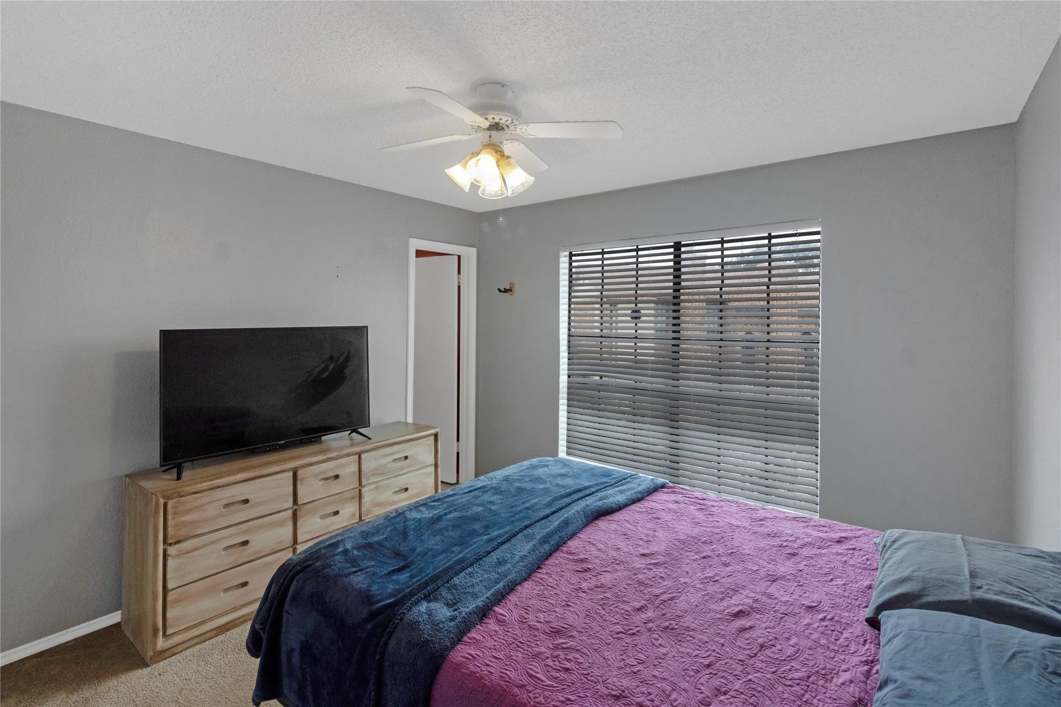 Condominium For Sale in Dallas County , 11655 Audelia Road 803, Dallas, Texas 75243, 2 Bedroom, 3 Bathroom, Garage spaces, 1,083 Sqft, built in 1982, mls#21299905, Real Estate Agent in Dallas, Homes For Sale in Dallas county, Homes For Sale in Dallas, Realtor in Dallas Texas, Real Estate Brokerage Independent Realty Texas, Luminita Cordes Realtor