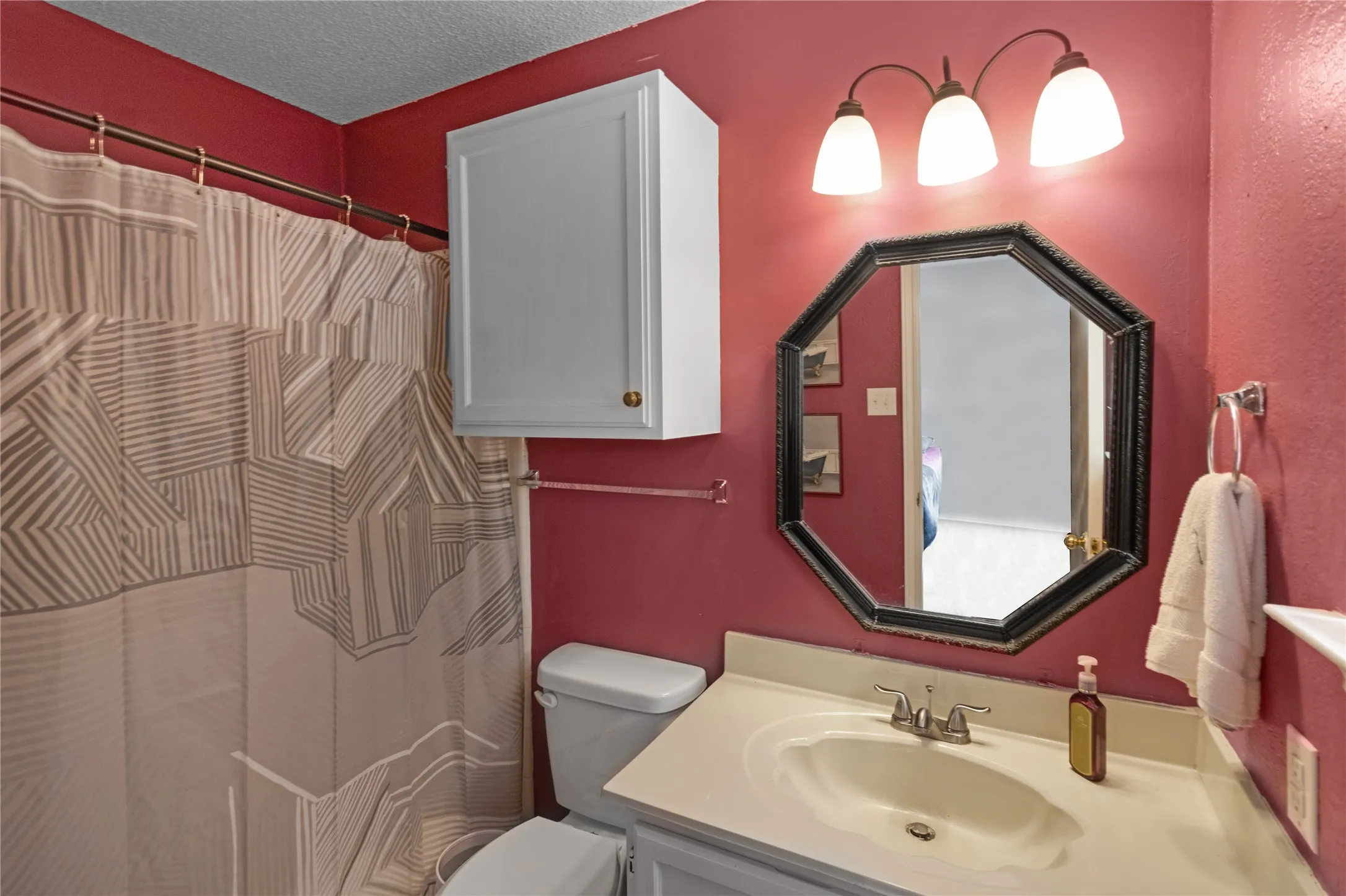 Condominium For Sale in Dallas County , 11655 Audelia Road 803, Dallas, Texas 75243, 2 Bedroom, 3 Bathroom, Garage spaces, 1,083 Sqft, built in 1982, mls#21299905, Real Estate Agent in Dallas, Homes For Sale in Dallas county, Homes For Sale in Dallas, Realtor in Dallas Texas, Real Estate Brokerage Independent Realty Texas, Luminita Cordes Realtor