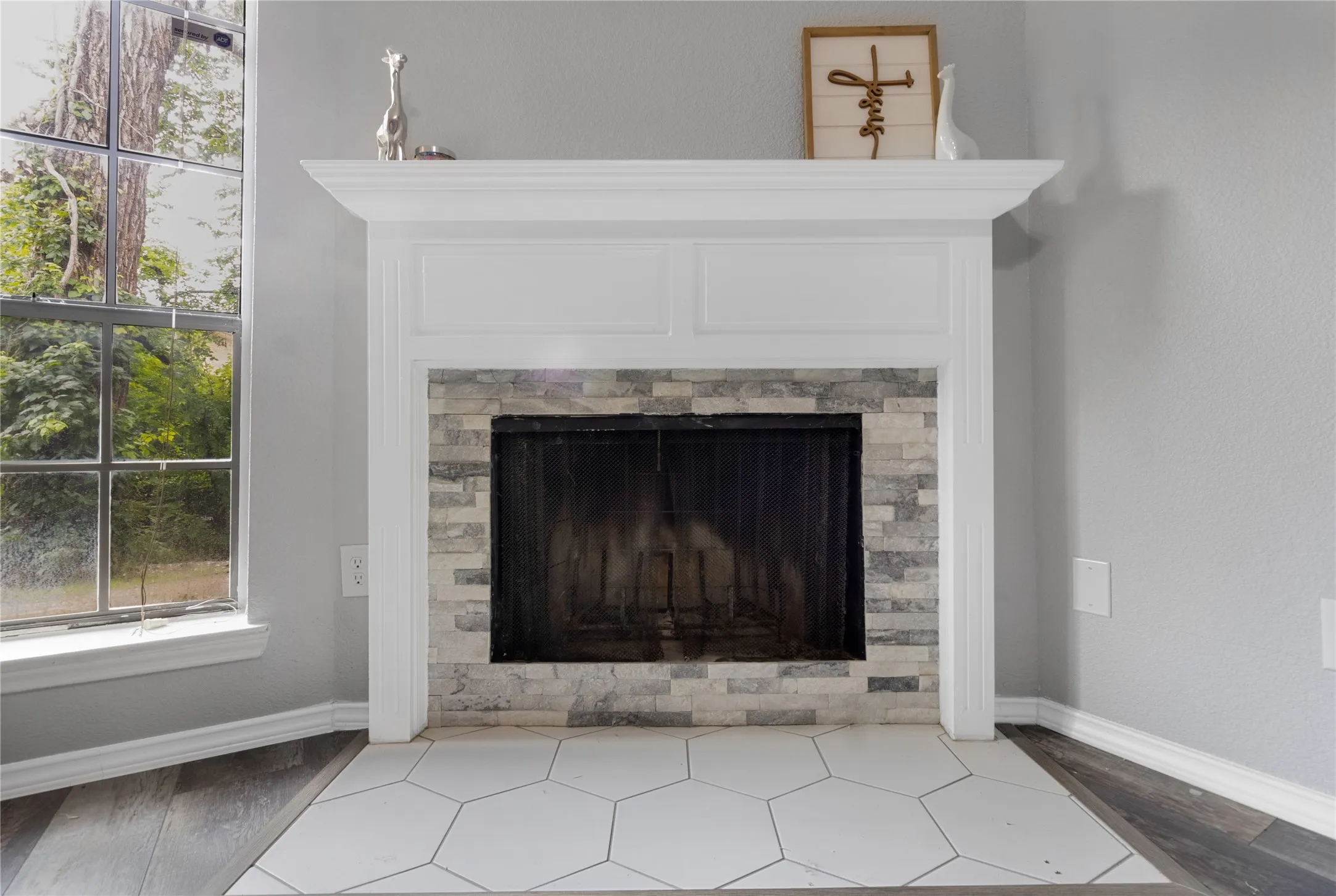 Condominium For Sale in Dallas County , 11655 Audelia Road 803, Dallas, Texas 75243, 2 Bedroom, 3 Bathroom, Garage spaces, 1,083 Sqft, built in 1982, mls#21299905, Real Estate Agent in Dallas, Homes For Sale in Dallas county, Homes For Sale in Dallas, Realtor in Dallas Texas, Real Estate Brokerage Independent Realty Texas, Luminita Cordes Realtor