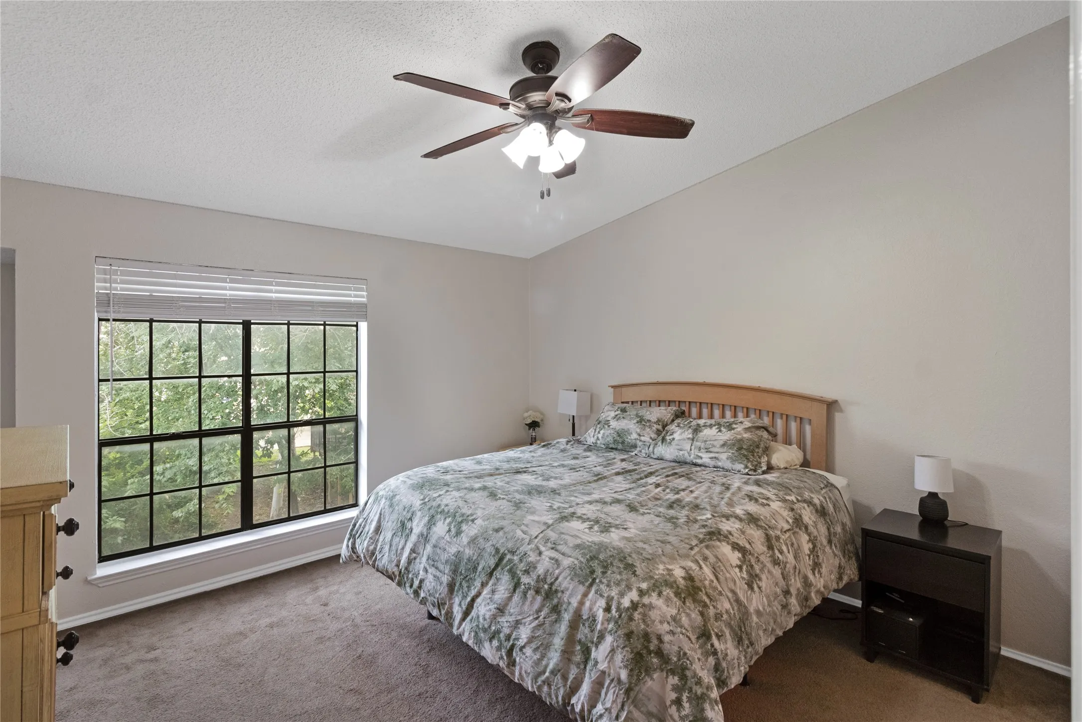 Condominium For Sale in Dallas County , 11655 Audelia Road 803, Dallas, Texas 75243, 2 Bedroom, 3 Bathroom, Garage spaces, 1,083 Sqft, built in 1982, mls#21299905, Real Estate Agent in Dallas, Homes For Sale in Dallas county, Homes For Sale in Dallas, Realtor in Dallas Texas, Real Estate Brokerage Independent Realty Texas, Luminita Cordes Realtor