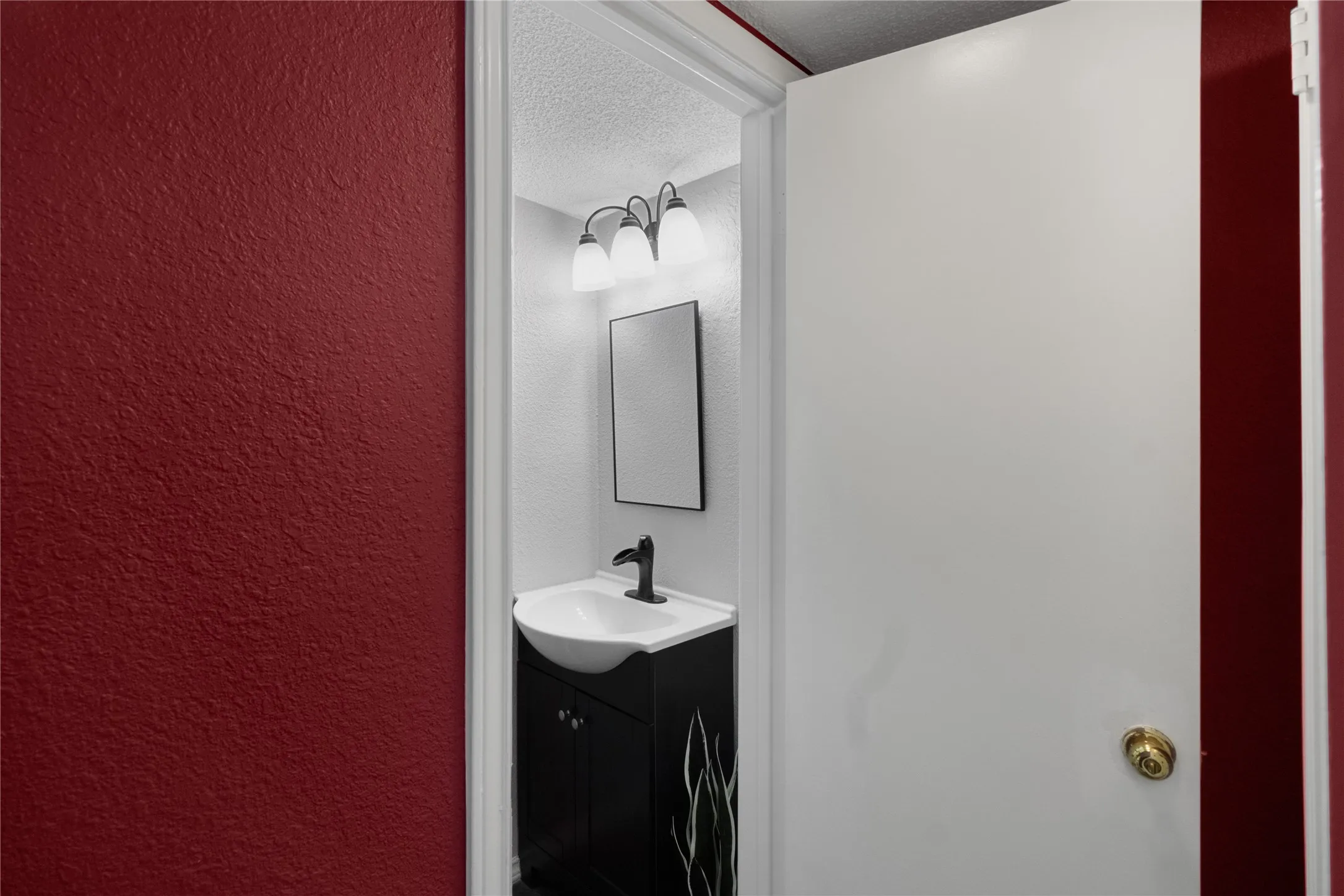 Condominium For Sale in Dallas County , 11655 Audelia Road 803, Dallas, Texas 75243, 2 Bedroom, 3 Bathroom, Garage spaces, 1,083 Sqft, built in 1982, mls#21299905, Real Estate Agent in Dallas, Homes For Sale in Dallas county, Homes For Sale in Dallas, Realtor in Dallas Texas, Real Estate Brokerage Independent Realty Texas, Luminita Cordes Realtor