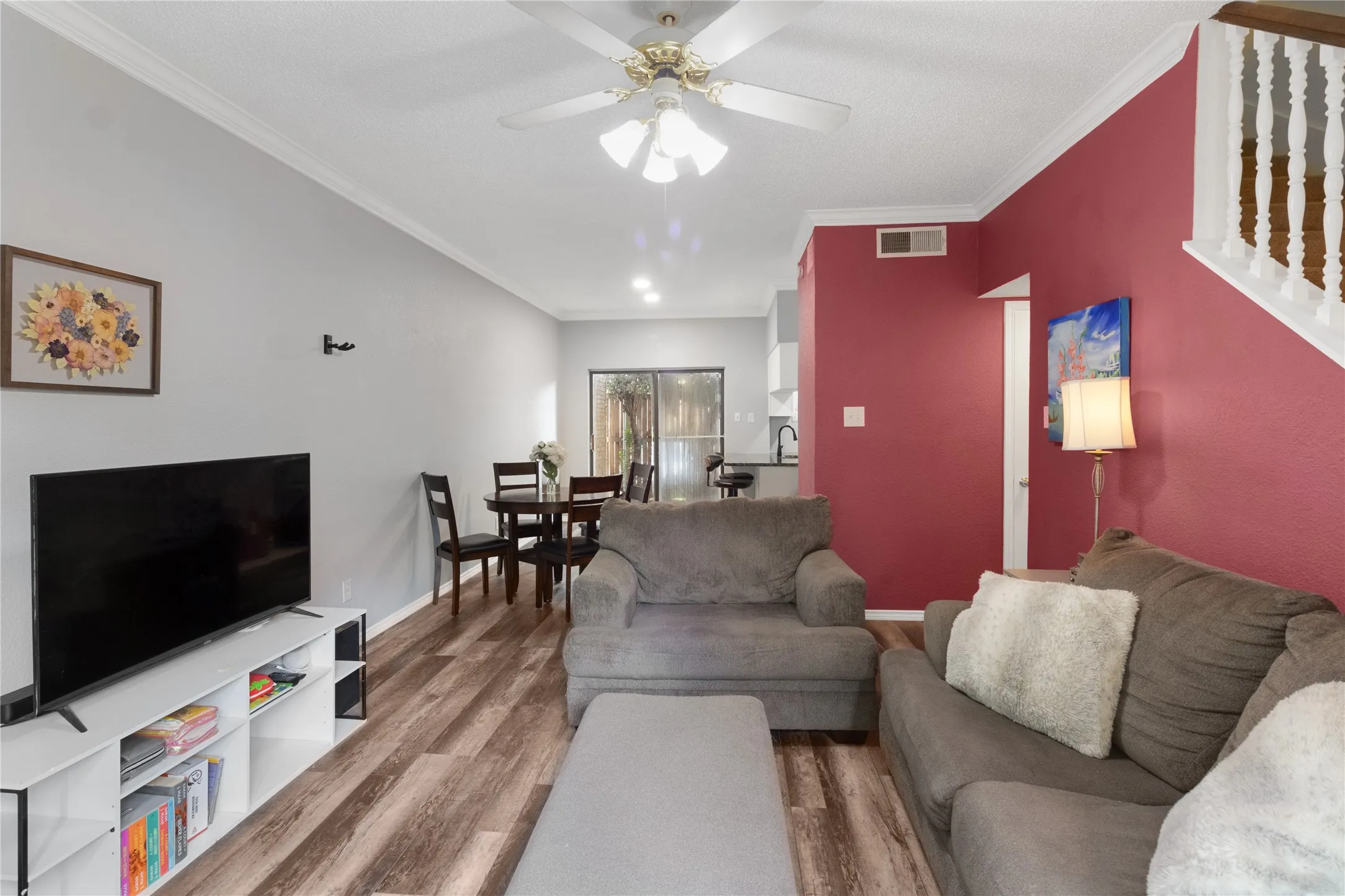 Condominium For Sale in Dallas County , 11655 Audelia Road 803, Dallas, Texas 75243, 2 Bedroom, 3 Bathroom, Garage spaces, 1,083 Sqft, built in 1982, mls#21299905, Real Estate Agent in Dallas, Homes For Sale in Dallas county, Homes For Sale in Dallas, Realtor in Dallas Texas, Real Estate Brokerage Independent Realty Texas, Luminita Cordes Realtor