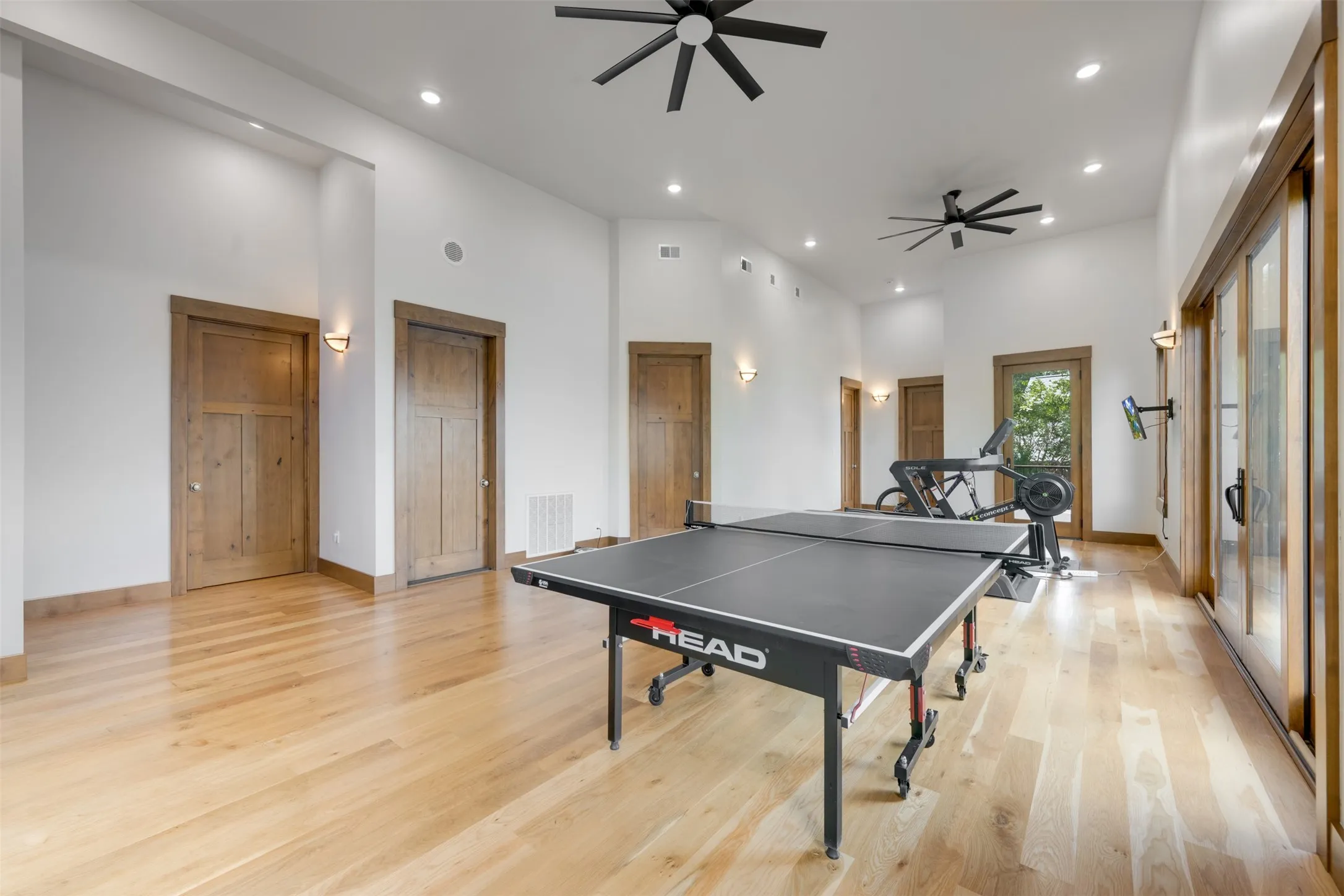Single Family Residence For Sale in Cherokee County , 127 Lake Bluff Drive, Bullard, Texas 75757, 3 Bedroom, 3 Bathroom, 2 Garage spaces, 3,160 Sqft, built in 2023, mls#21300765, Real Estate Agent in Bullard, Homes For Sale in Cherokee county, Homes For Sale in Bullard, Realtor in Bullard Texas, Real Estate Brokerage Independent Realty Texas, Luminita Cordes Realtor