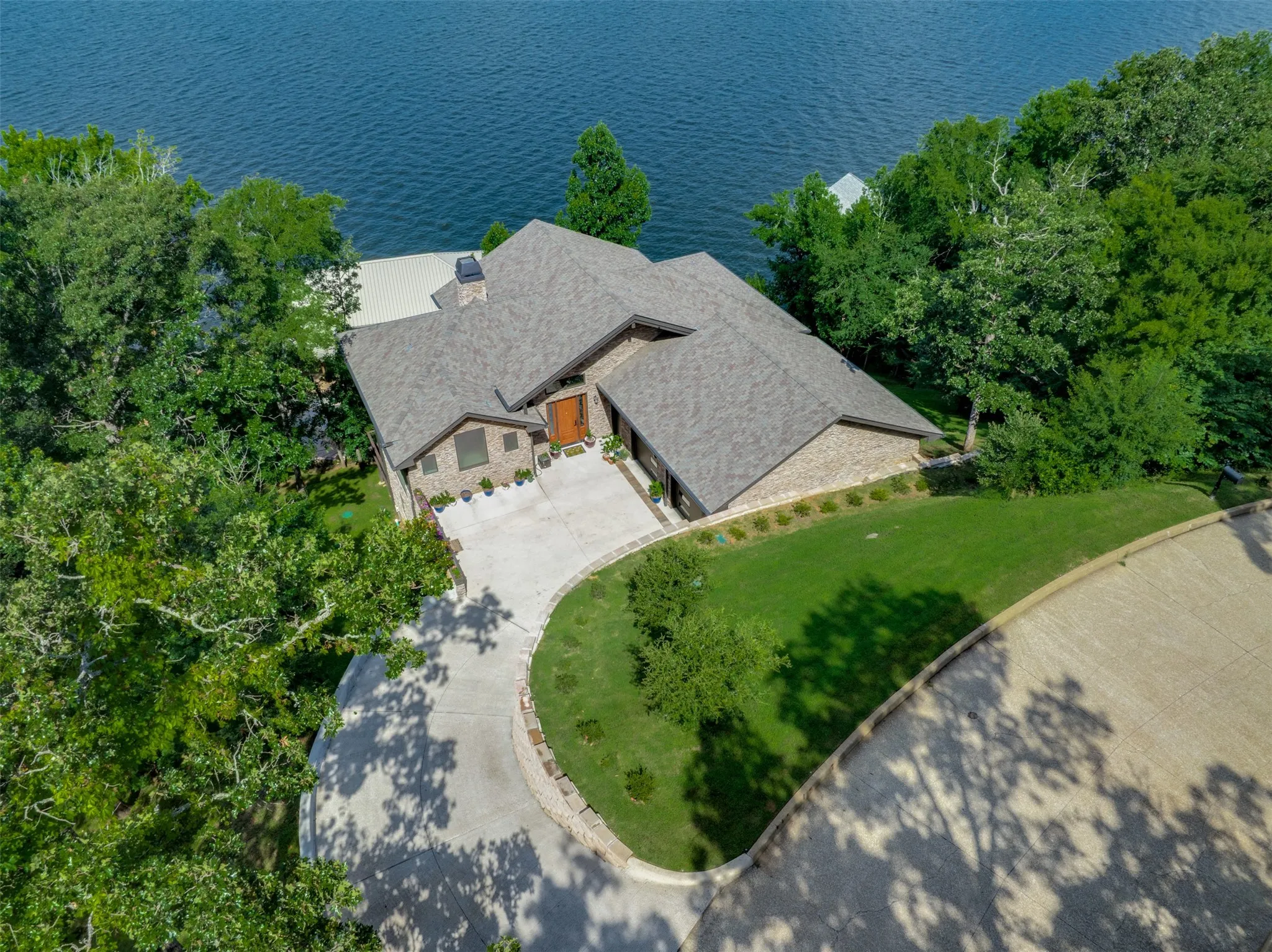 Single Family Residence For Sale in Cherokee County , 127 Lake Bluff Drive, Bullard, Texas 75757, 3 Bedroom, 3 Bathroom, 2 Garage spaces, 3,160 Sqft, built in 2023, mls#21300765, Real Estate Agent in Bullard, Homes For Sale in Cherokee county, Homes For Sale in Bullard, Realtor in Bullard Texas, Real Estate Brokerage Independent Realty Texas, Luminita Cordes Realtor