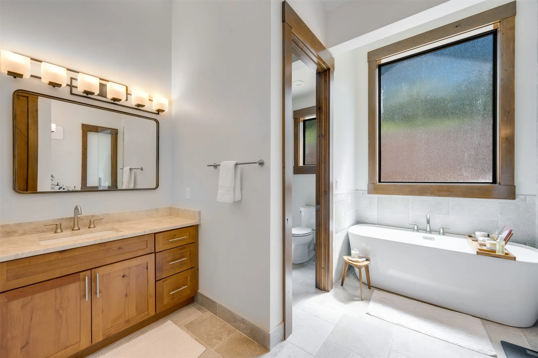 Single Family Residence For Sale in Cherokee County , 127 Lake Bluff Drive, Bullard, Texas 75757, 3 Bedroom, 3 Bathroom, 2 Garage spaces, 3,160 Sqft, built in 2023, mls#21300765, Real Estate Agent in Bullard, Homes For Sale in Cherokee county, Homes For Sale in Bullard, Realtor in Bullard Texas, Real Estate Brokerage Independent Realty Texas, Luminita Cordes Realtor